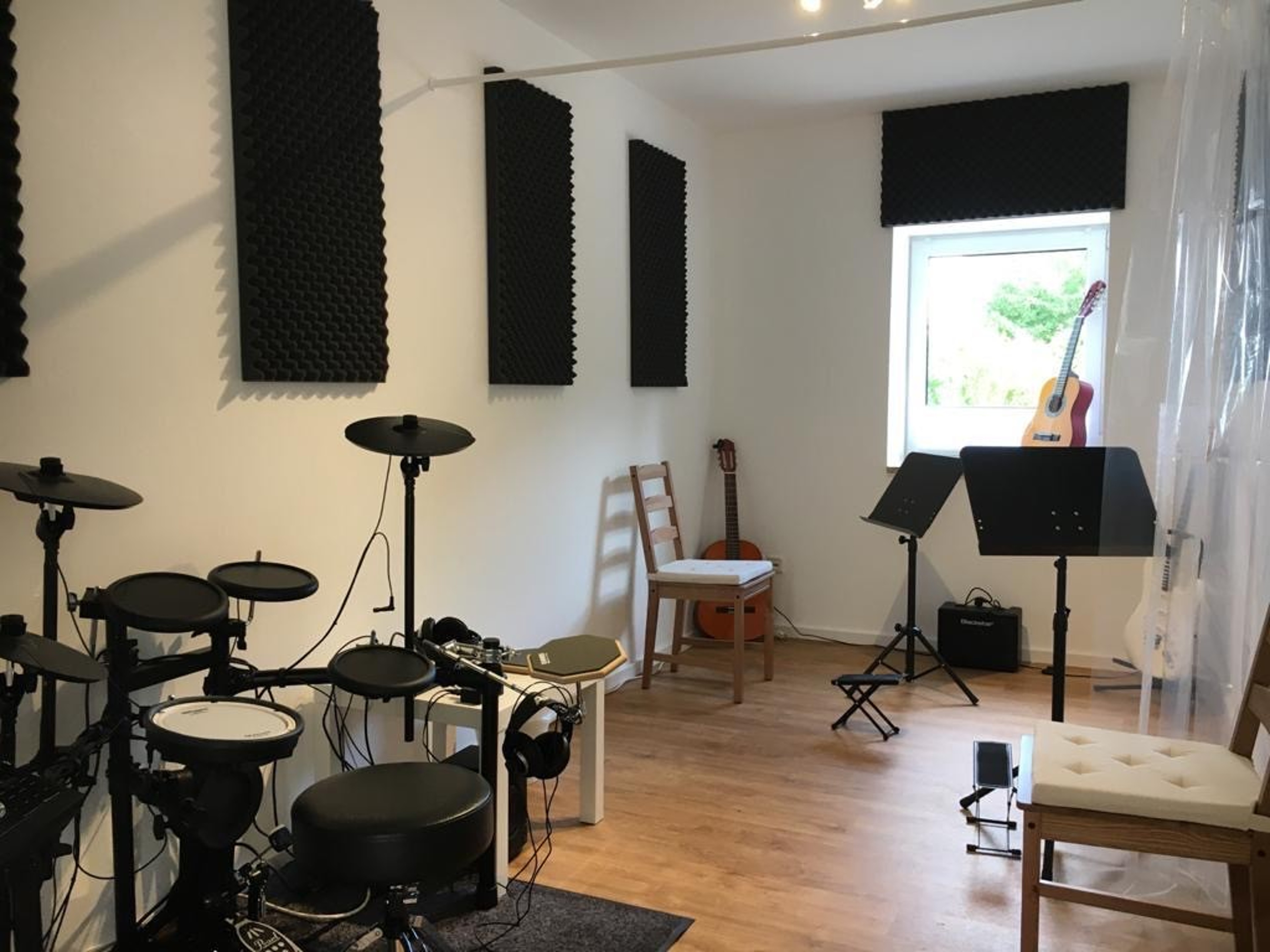 Rehearsal room - drum set