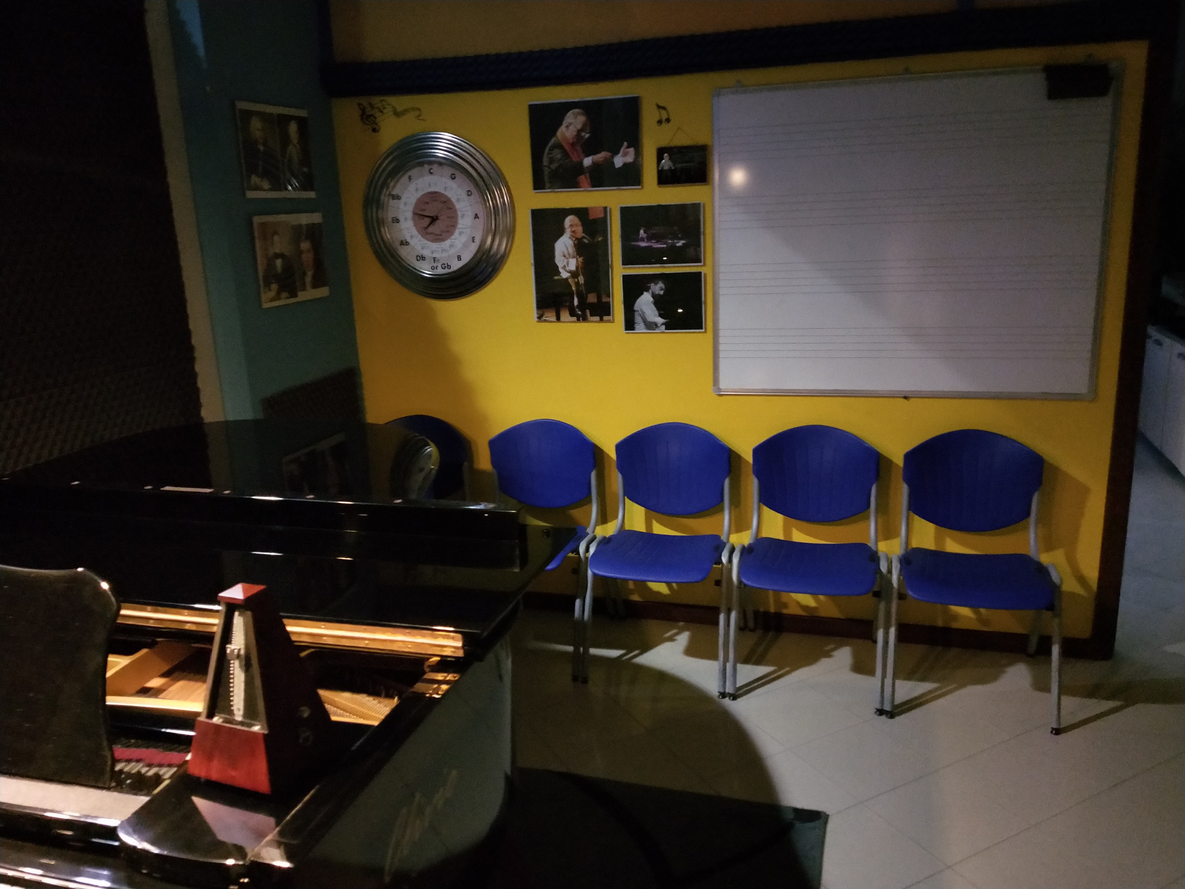 Yamaha C3 Grand Piano in Large Room — photo 2