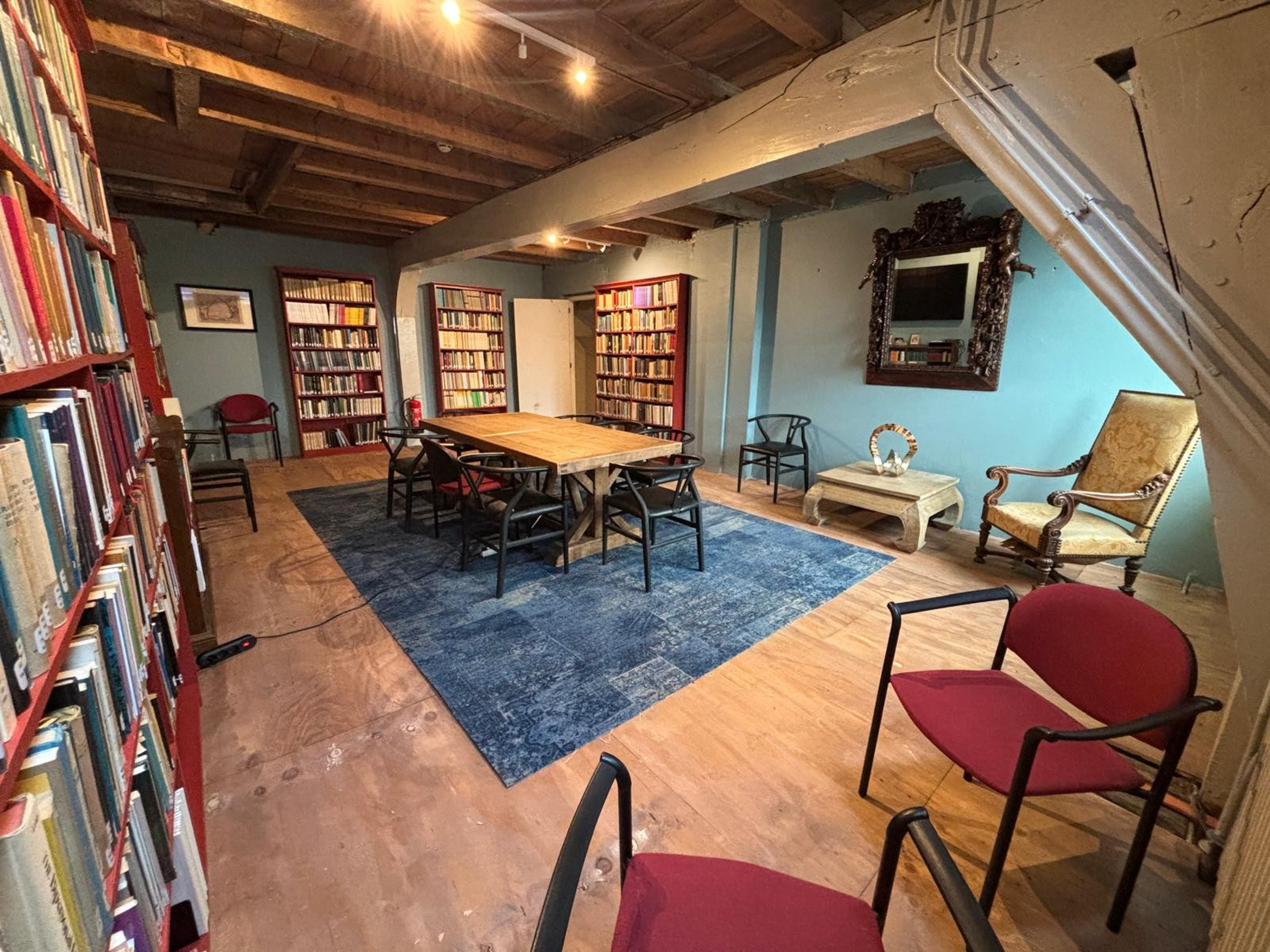 Jung Room - Private Library of Free Mind — 写真2