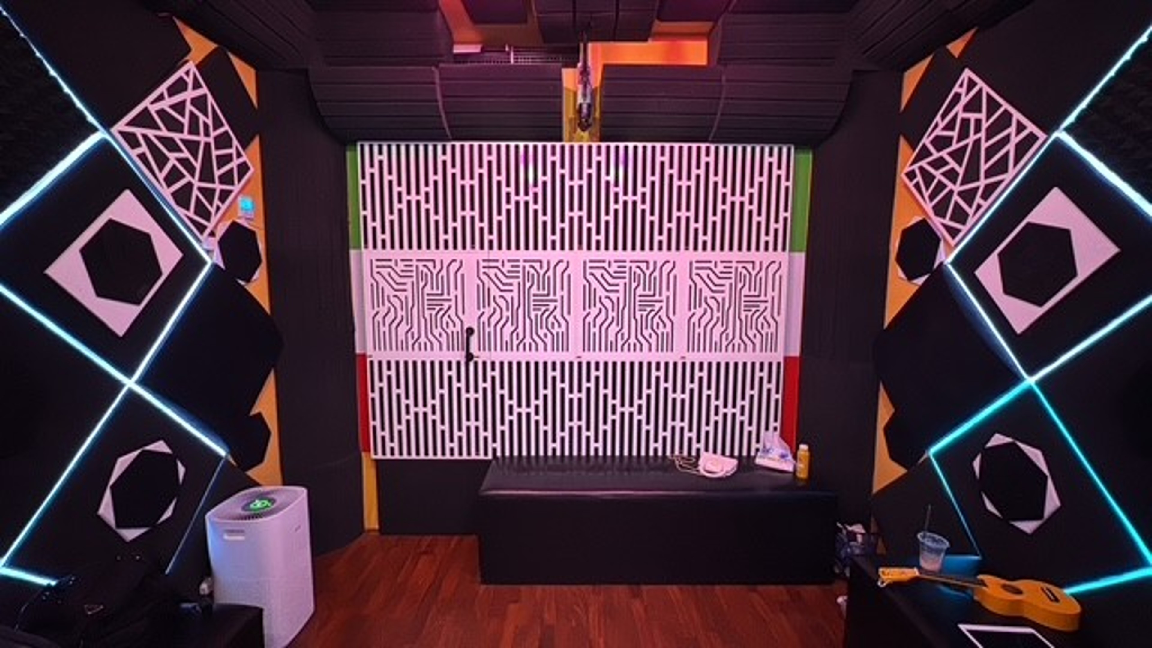 Dubai's Music Hub - GTR Recording Studio — foto 5