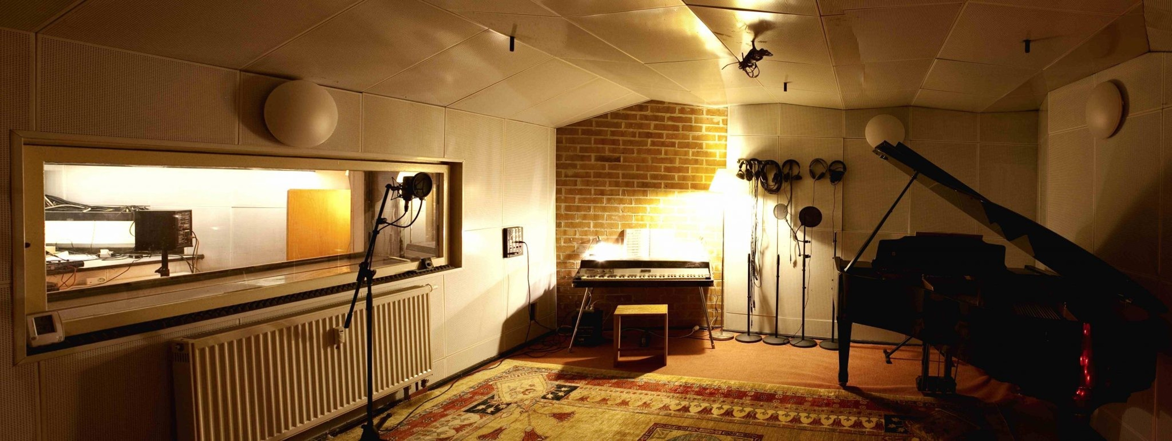 Retox Studio Berlin - Studio 2 - Dolby Atmos Room — photo 2