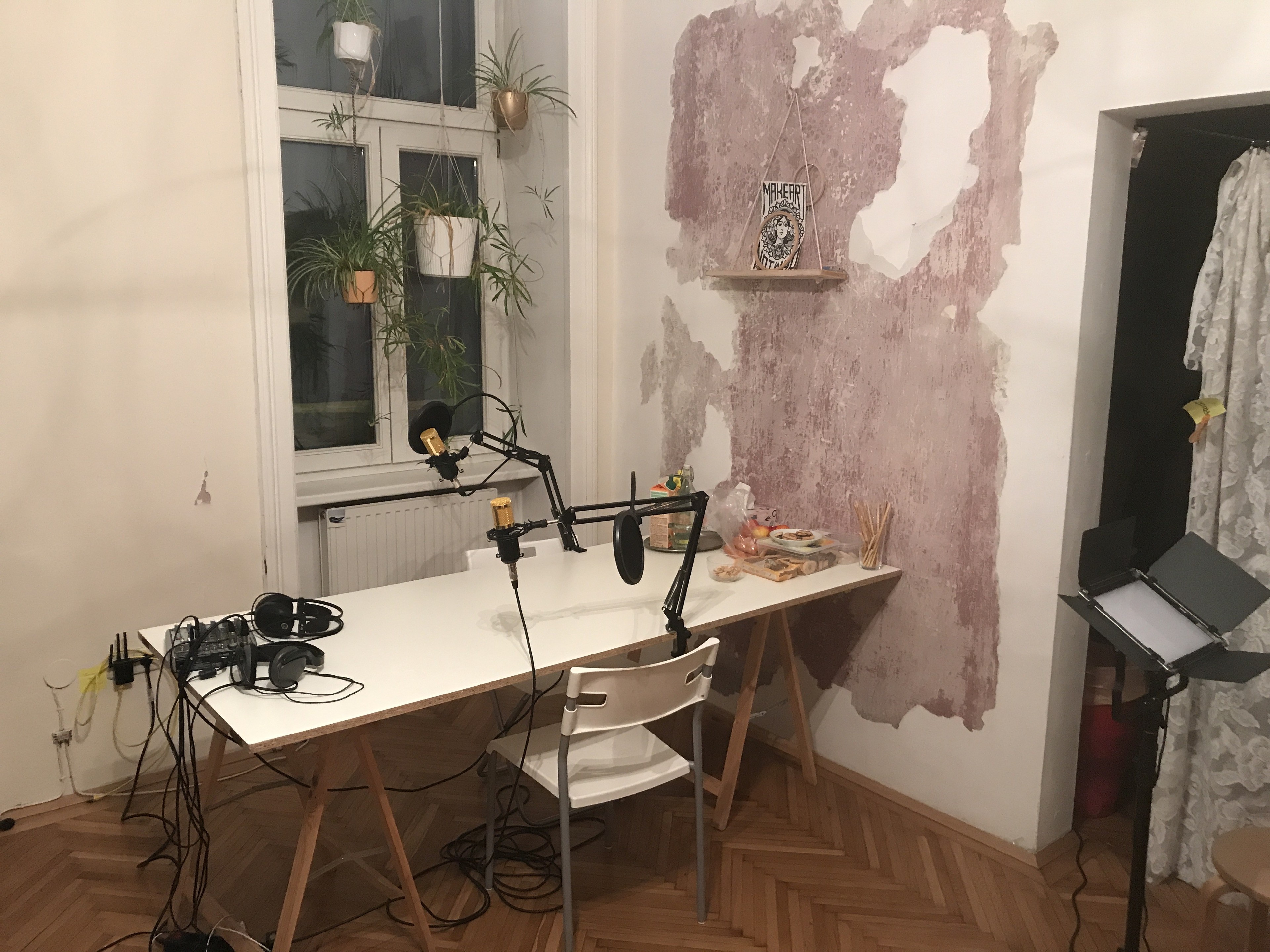 FRO-MEDIA Podcast Studio & Co Working Space — 写真3