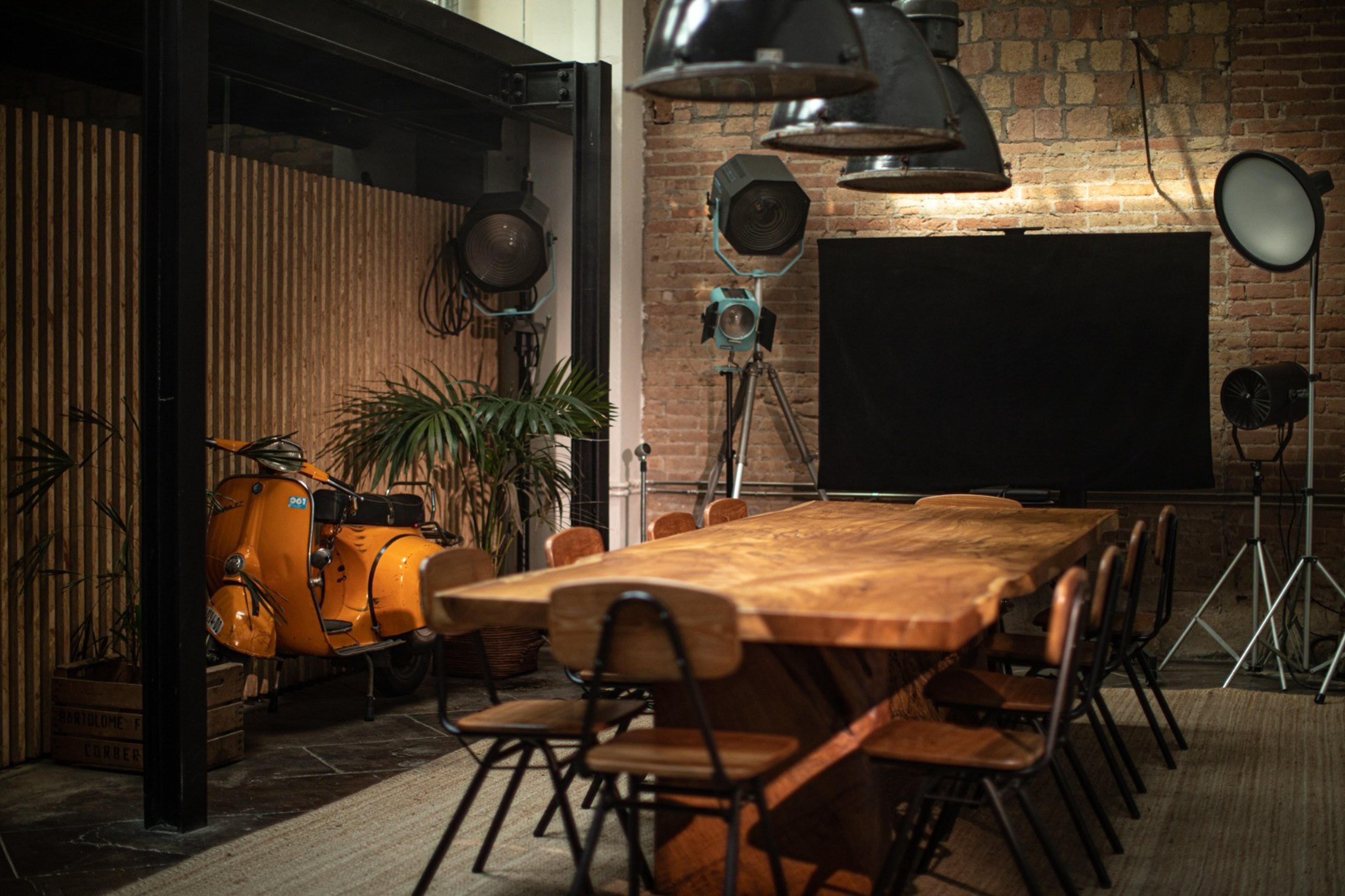 Sala Reuniones - La Fàbrica Lliure — photo 3