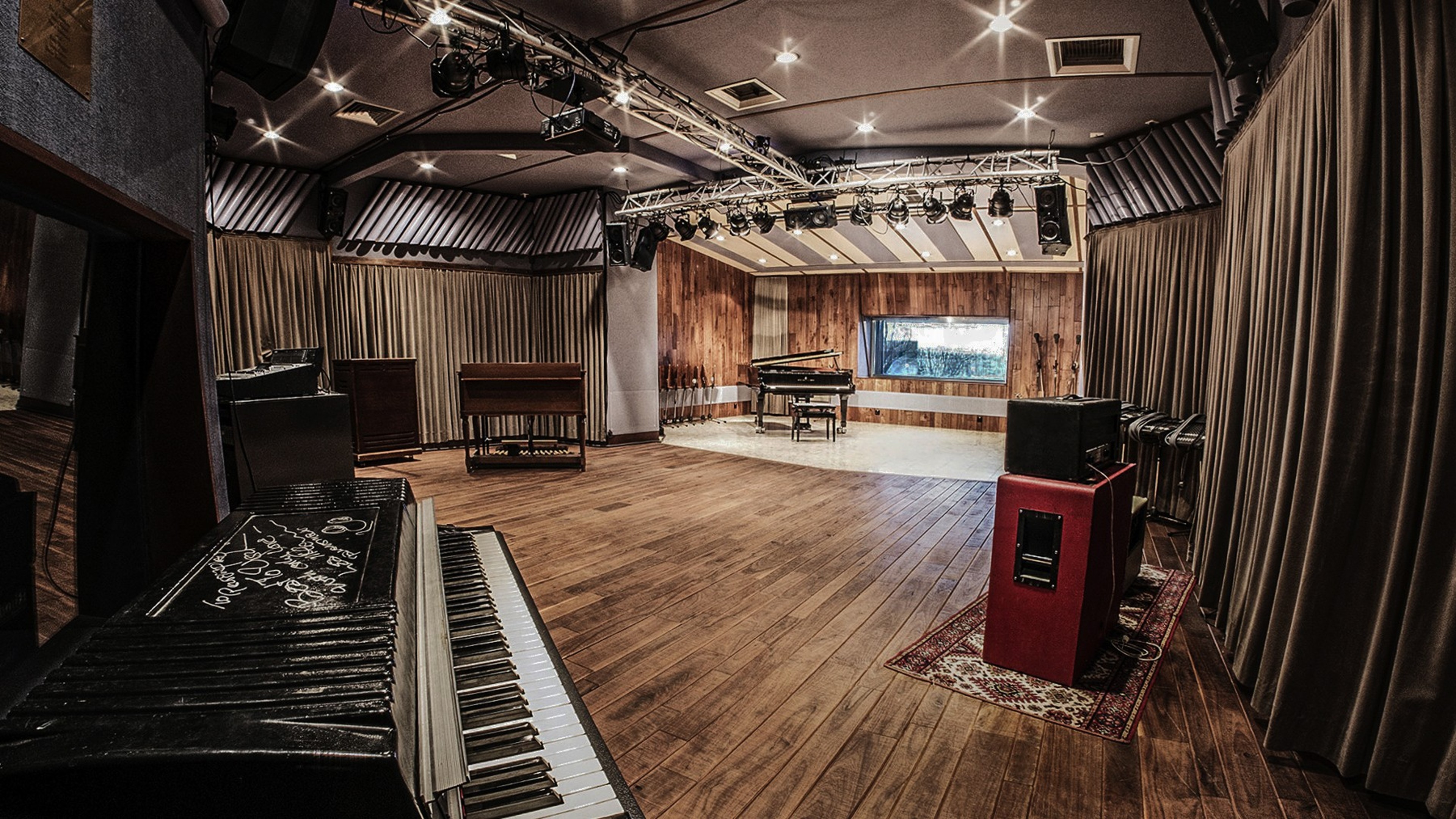 Powerplay Studio A - Steinway Piano