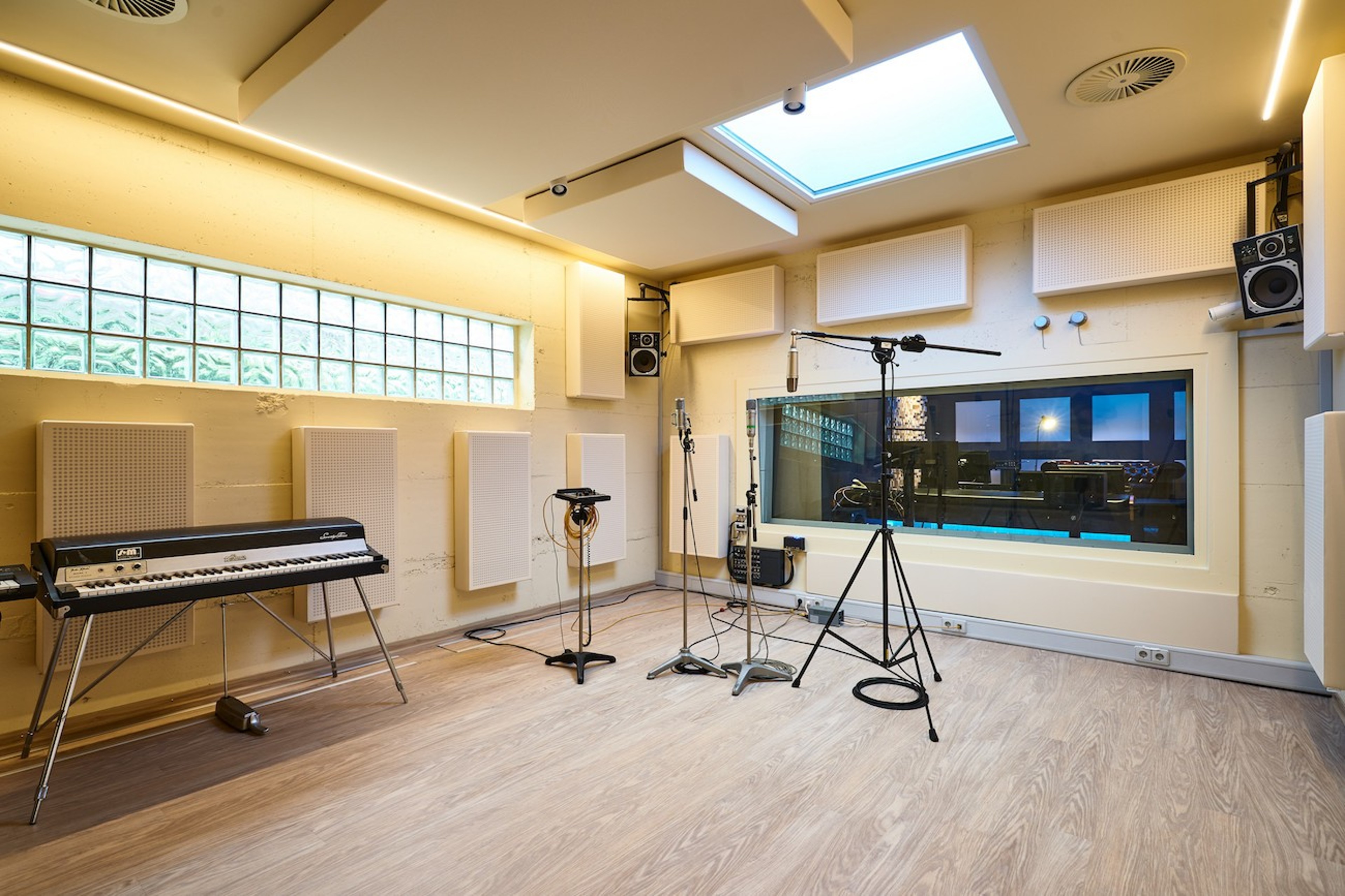 Studio 2