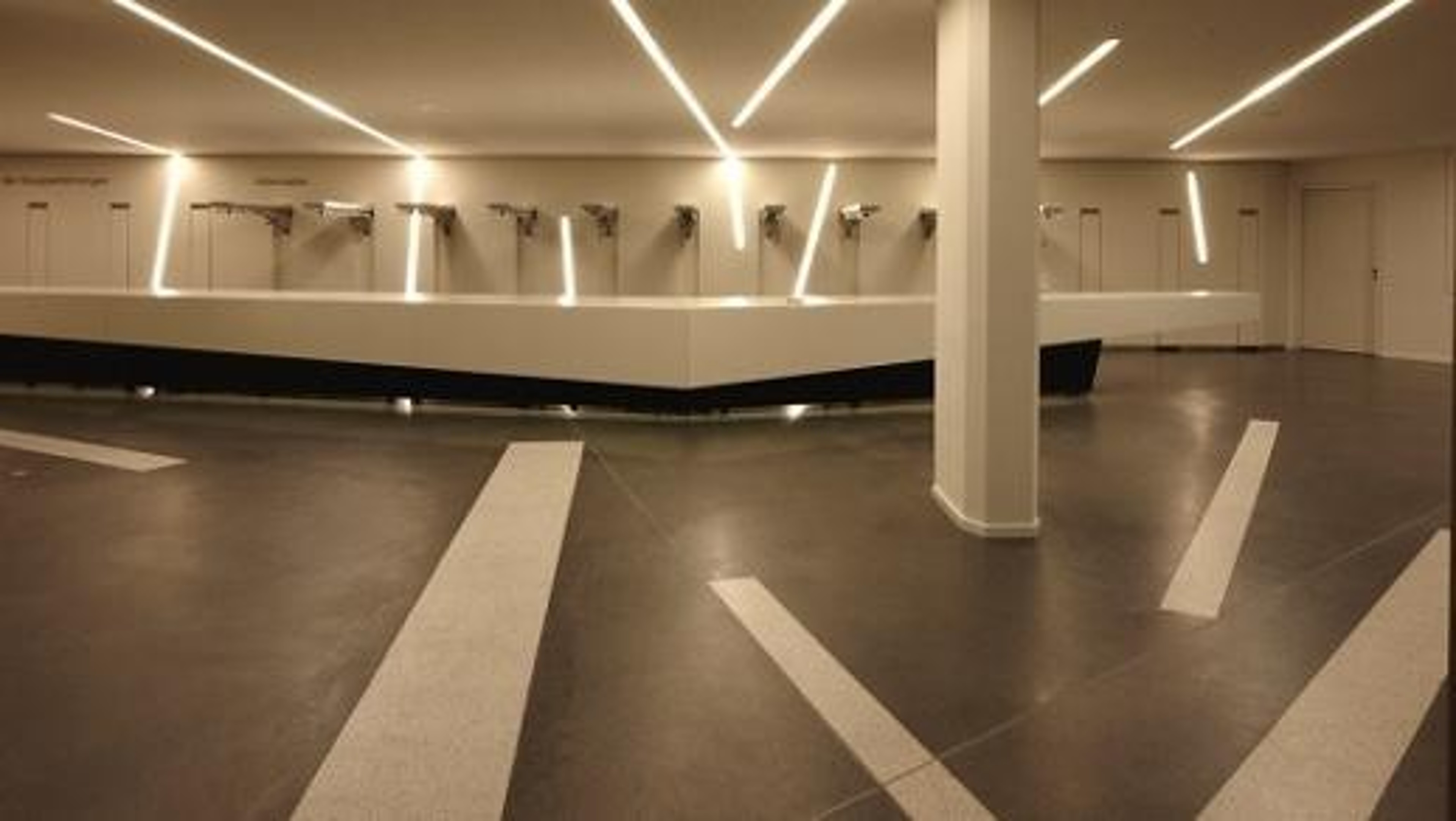 Entrance Hall — 写真3