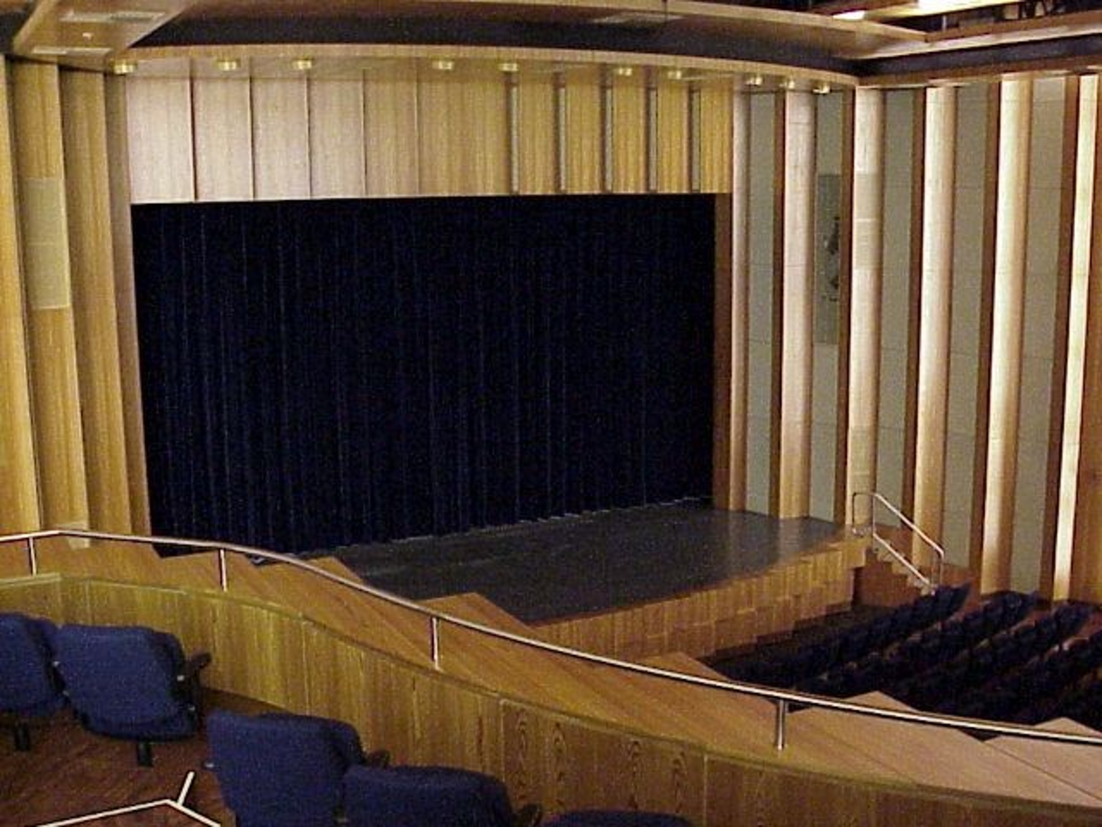 Theatre — photo 3