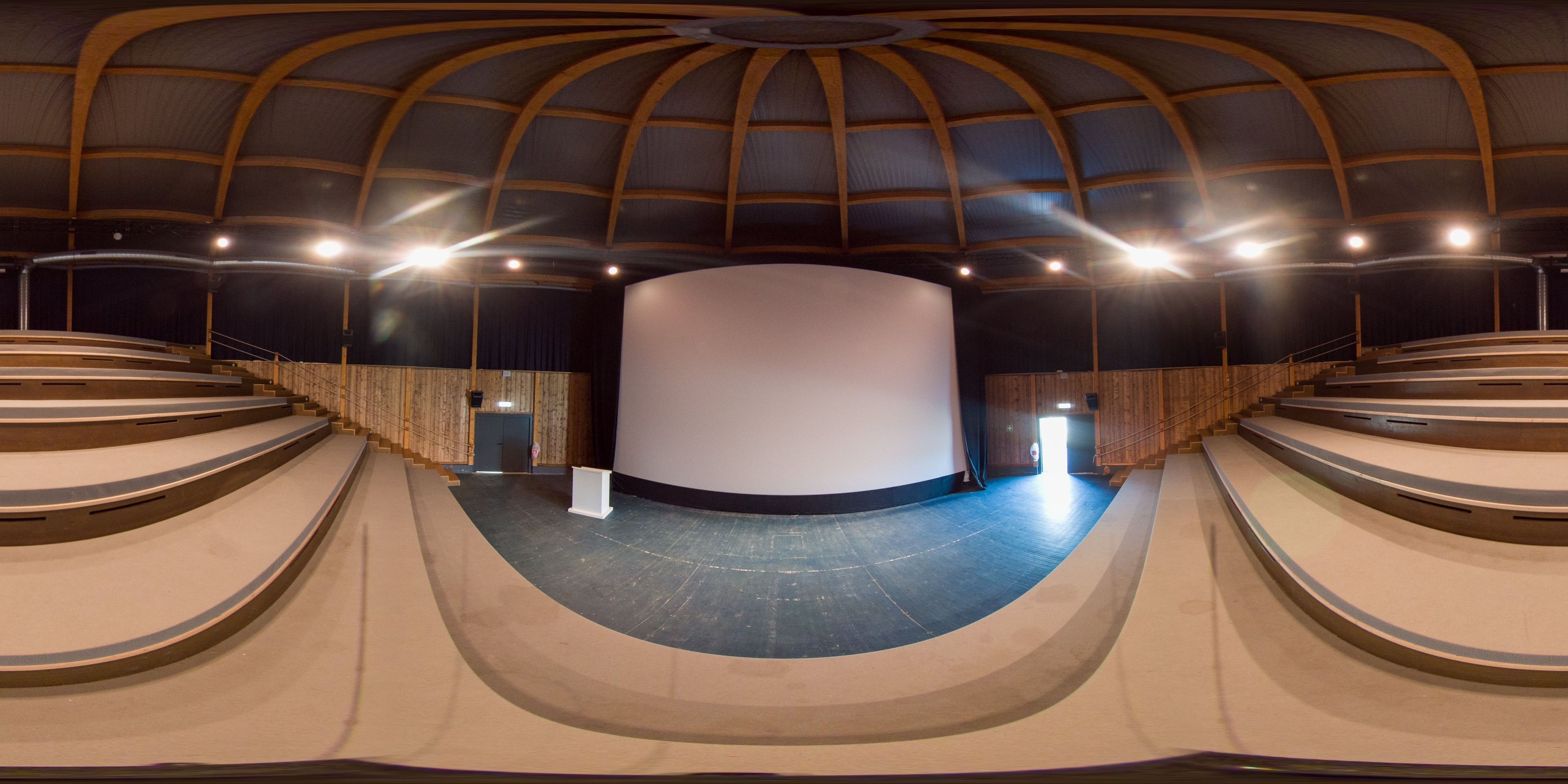 Cinema — 写真2