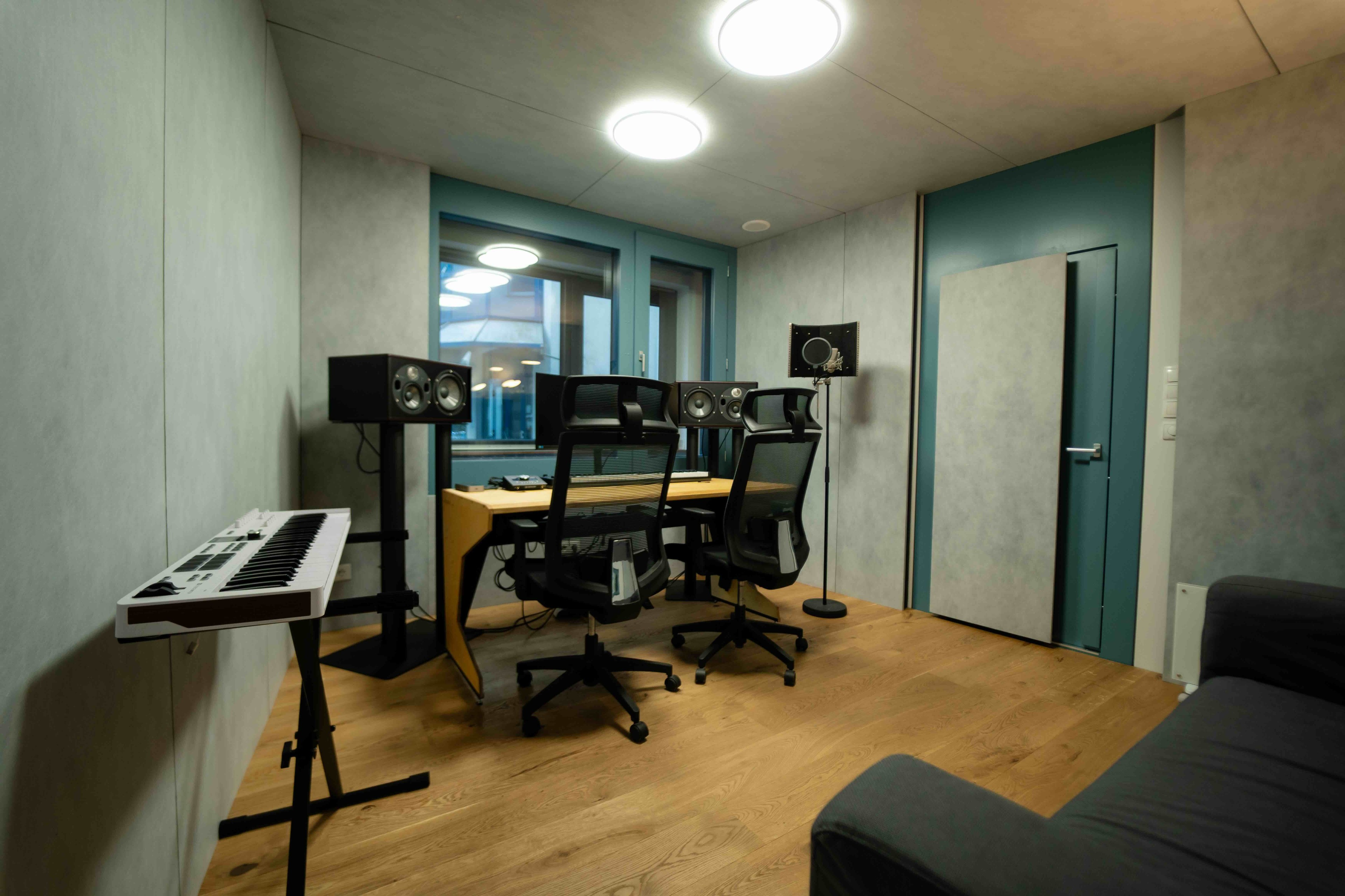 HYDRA Studios - Writing & Recording Sessions