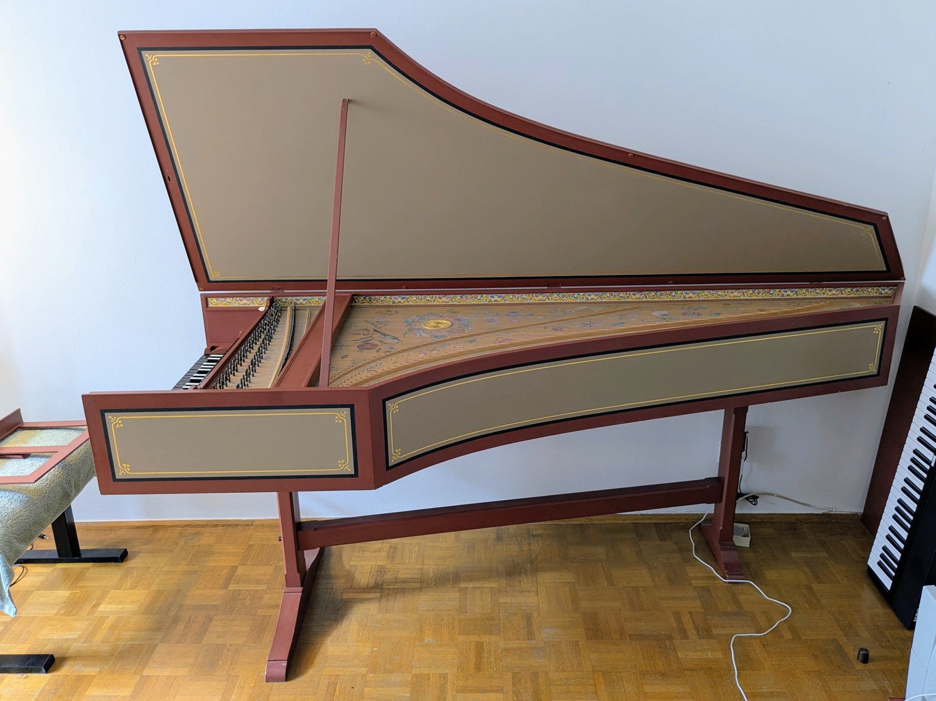 Cozy Living Room with Harpsichord — Foto 2