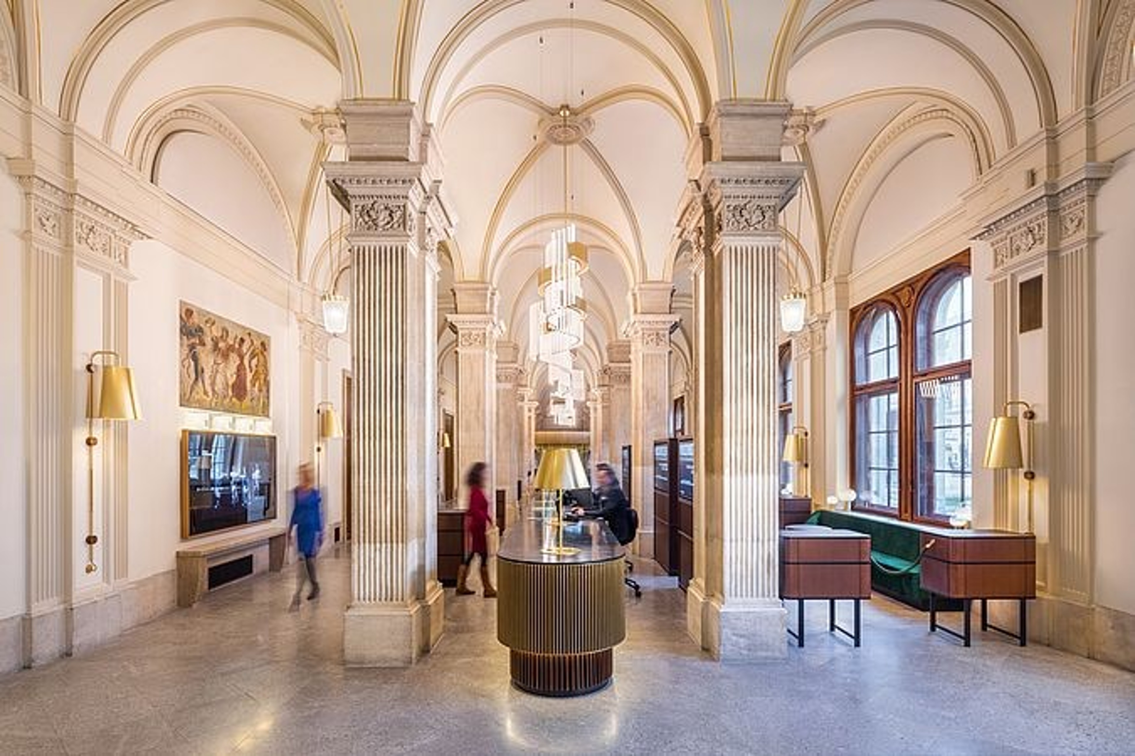 Vienna State Opera - OPERA FOYER
