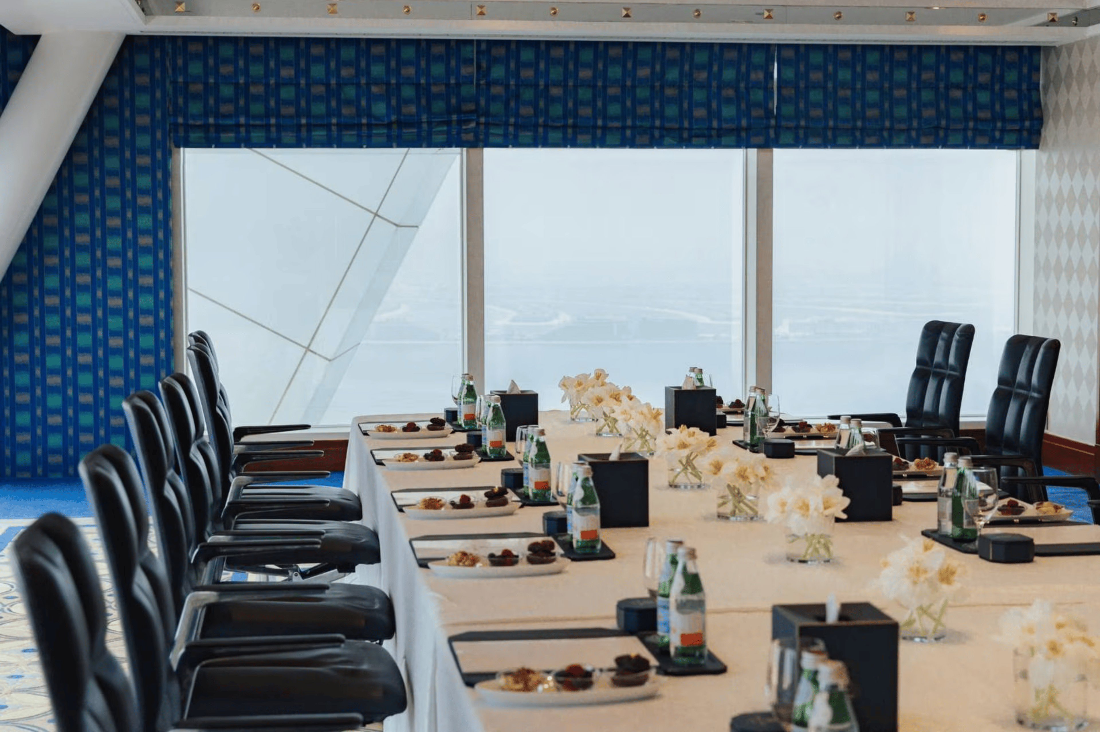 Where Strategy Meets Style — 写真3
