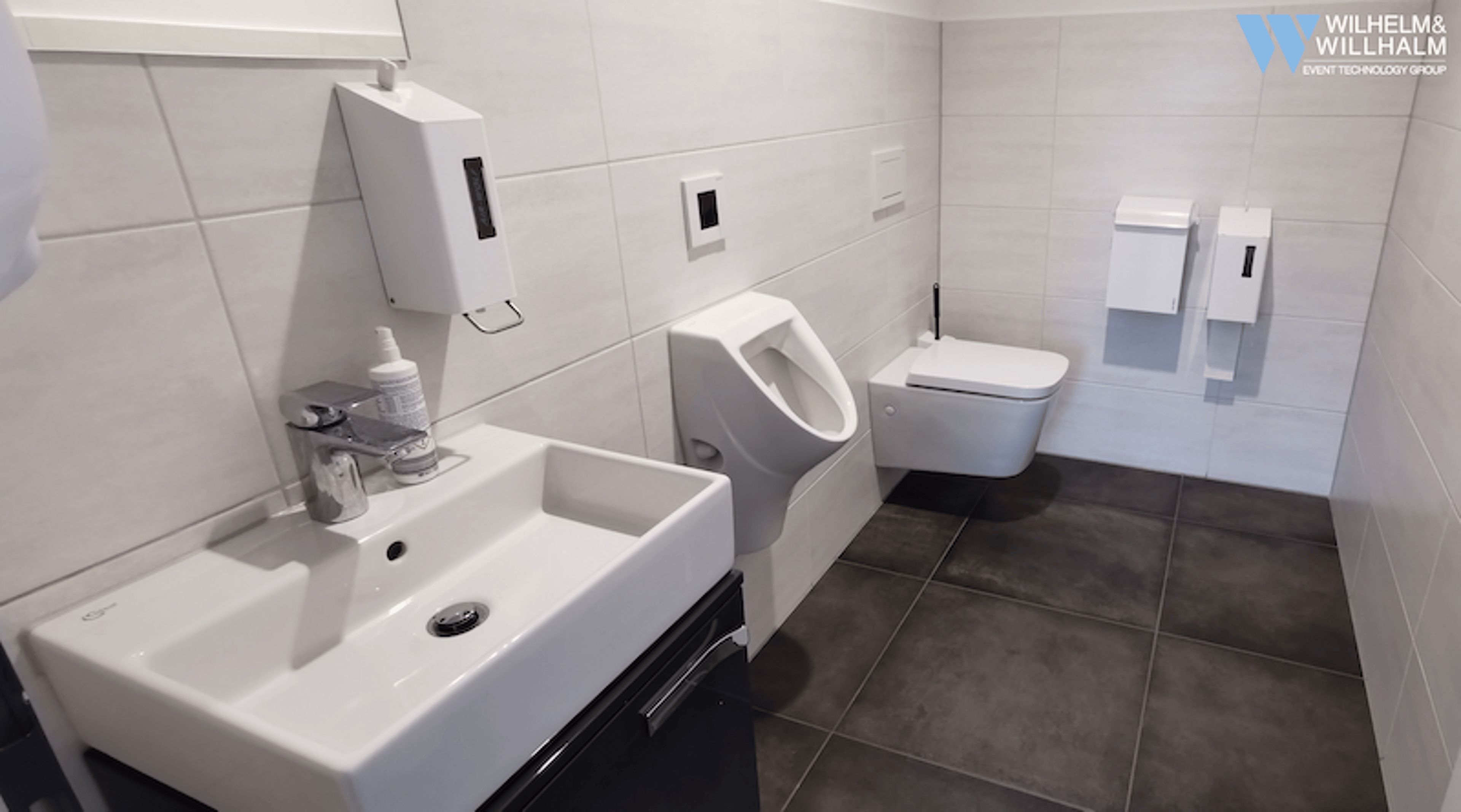 WWVT Academy demo hall and meeting facilities — 写真4