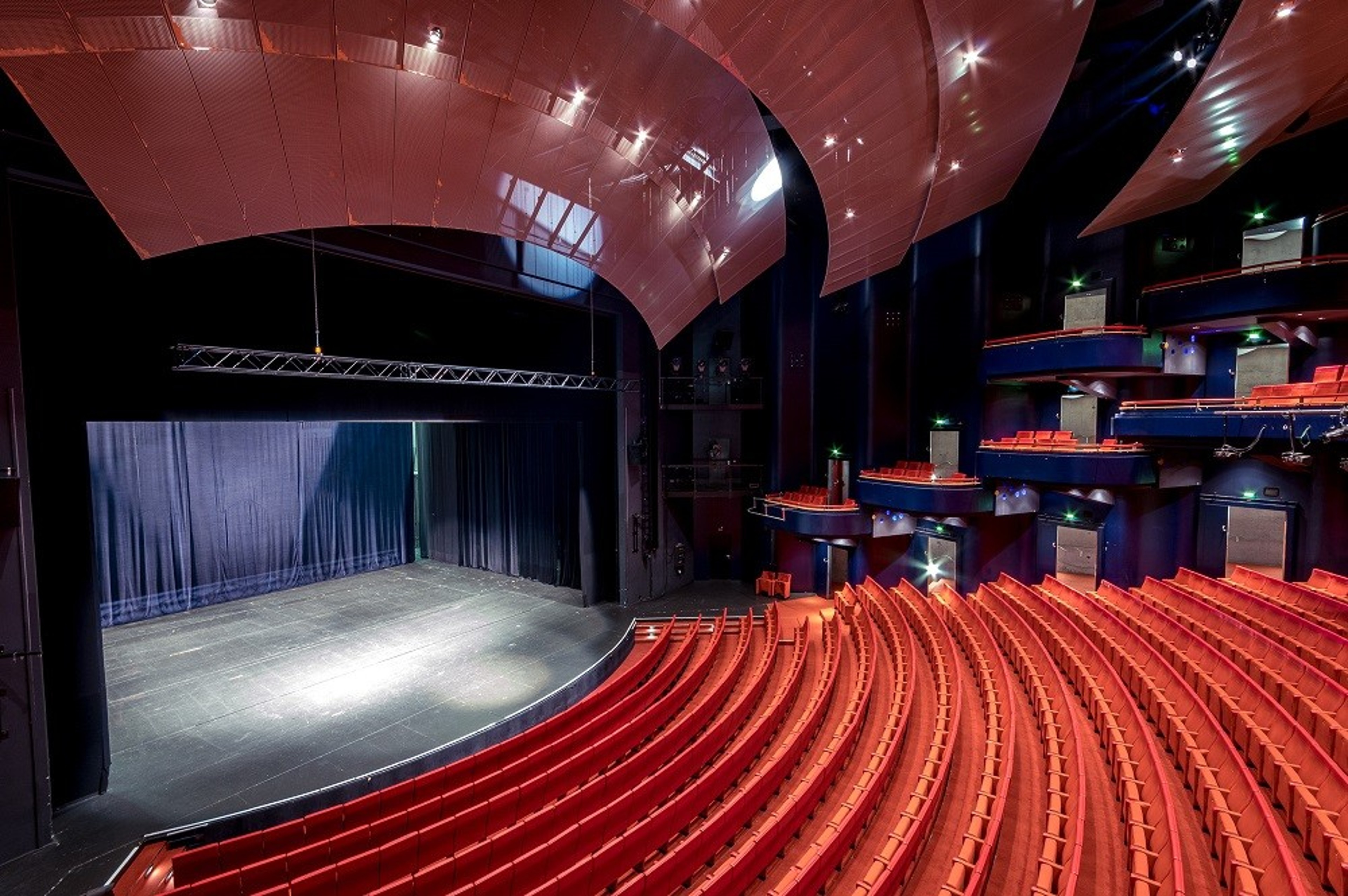 Metropol Theater Bremen — photo 3