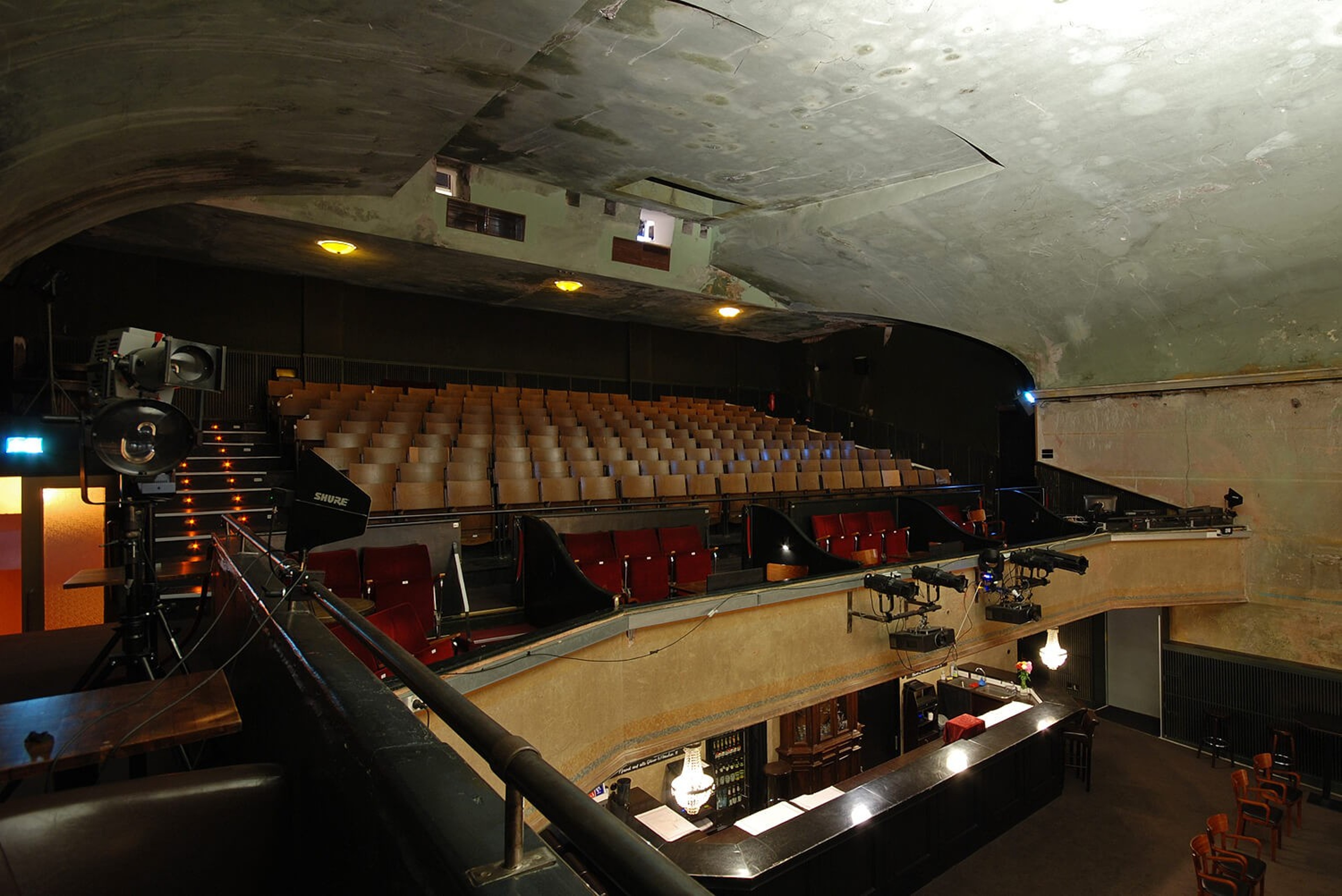 1920s Berlin Theater — photo 4