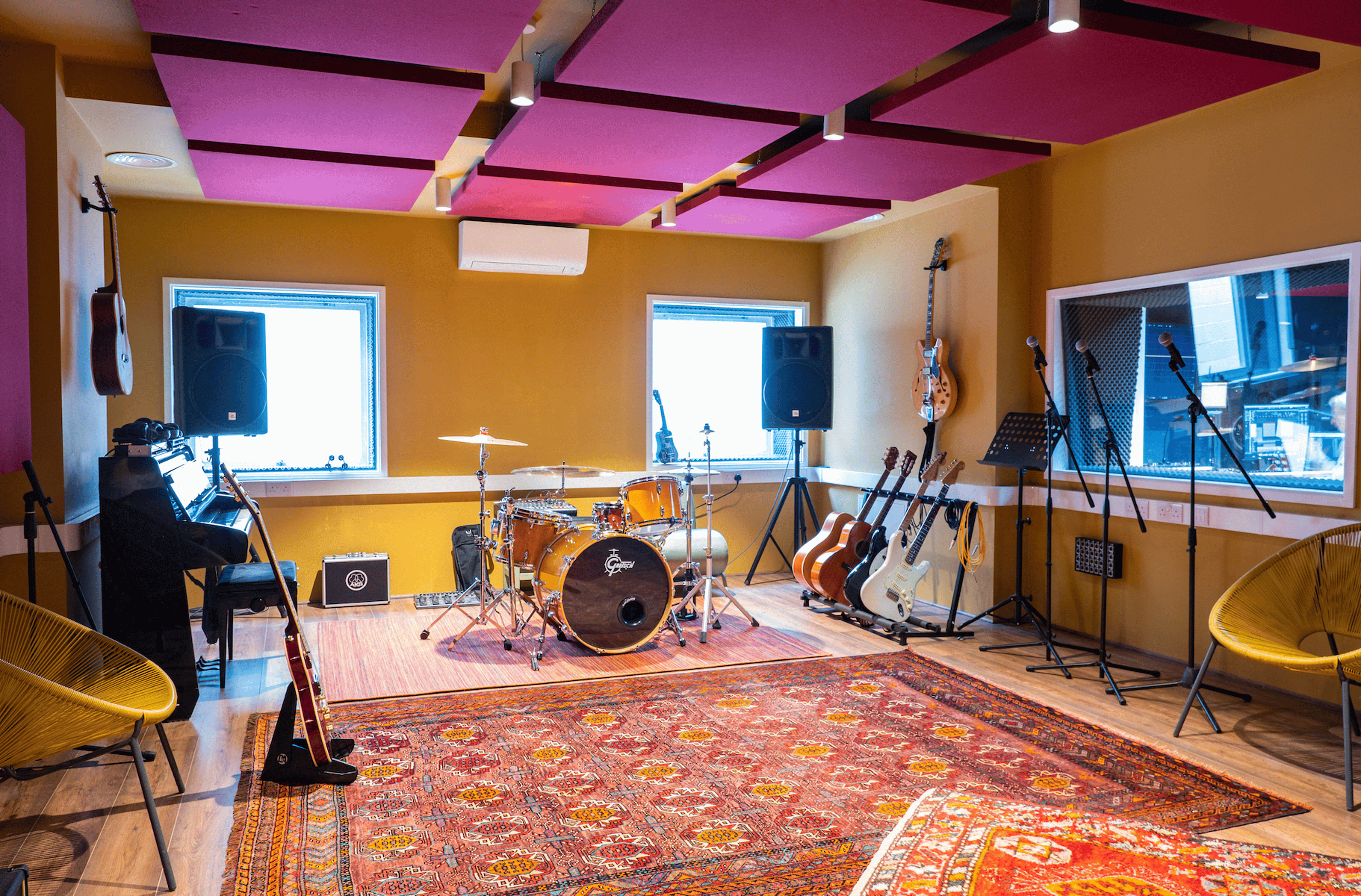 9M Studios — 写真3