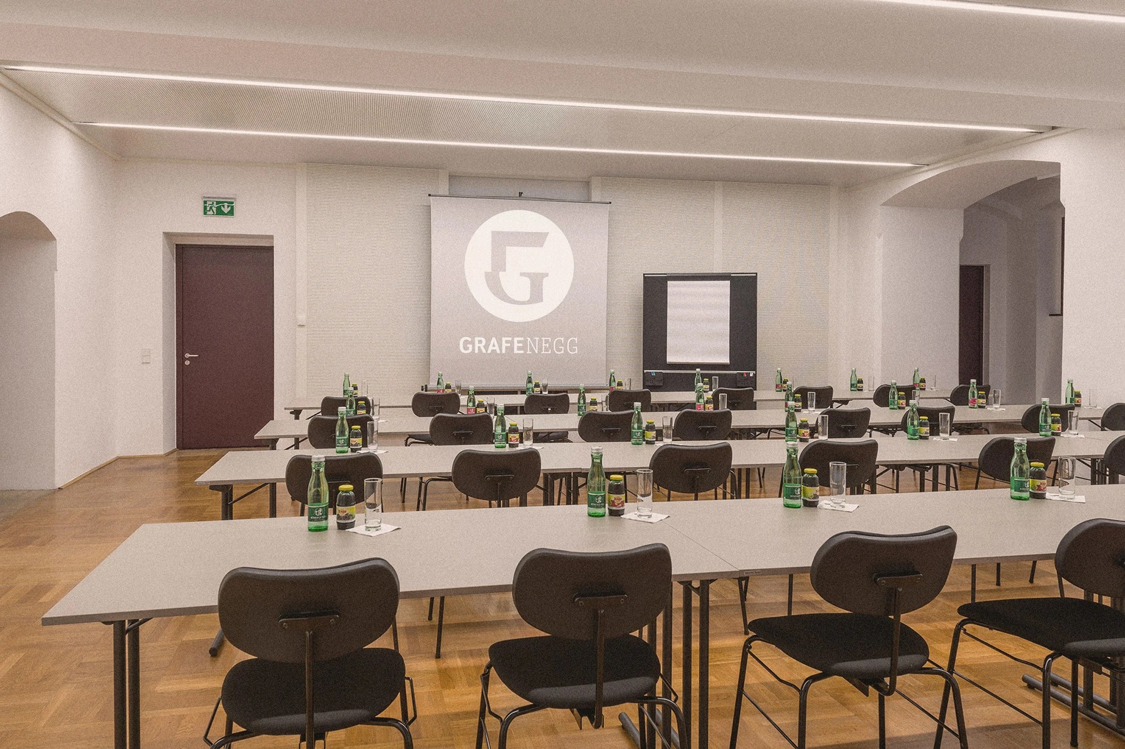 G Seminar Room — photo 2