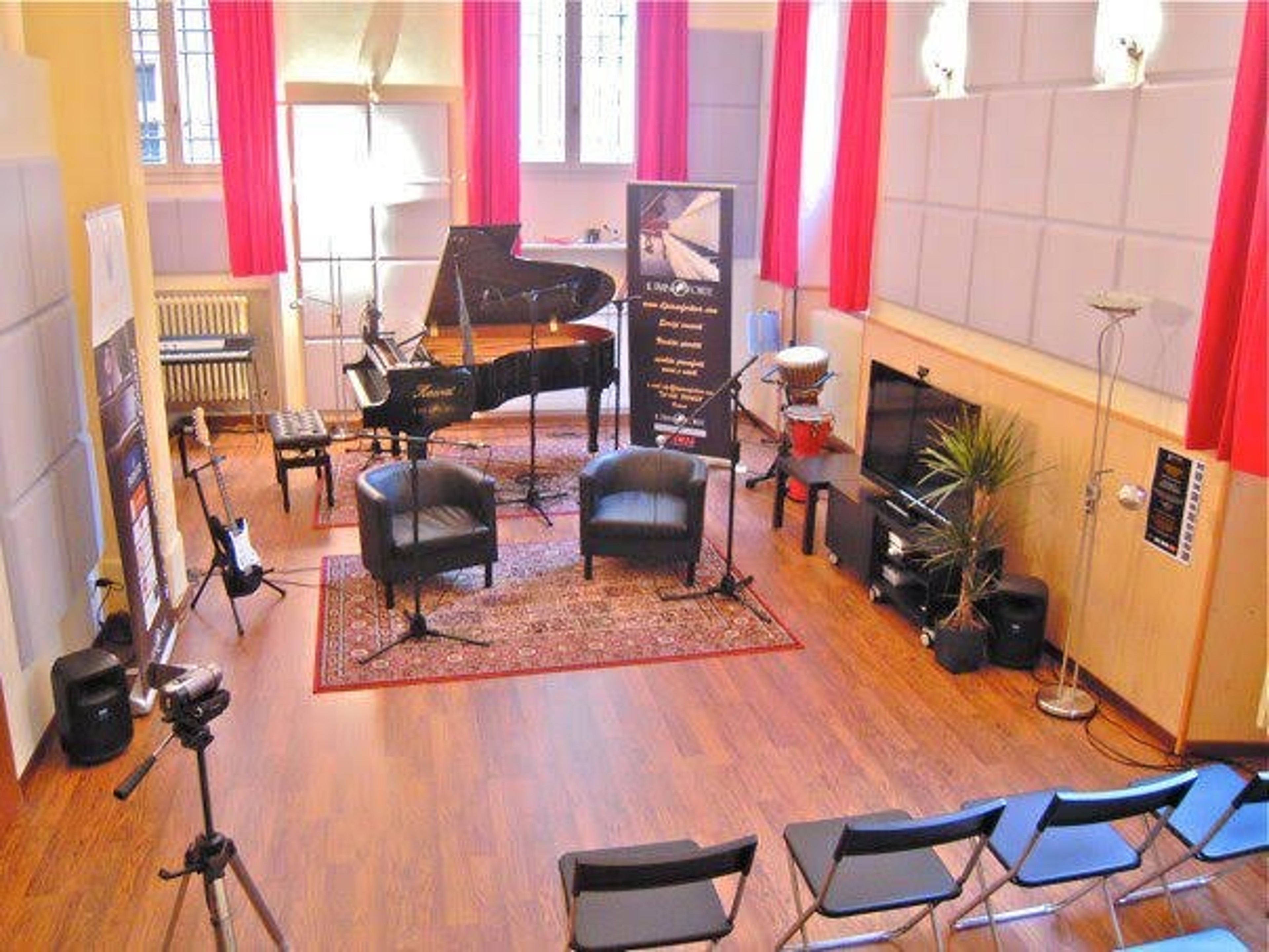 Kawai Grand Piano in a big studio — 写真4