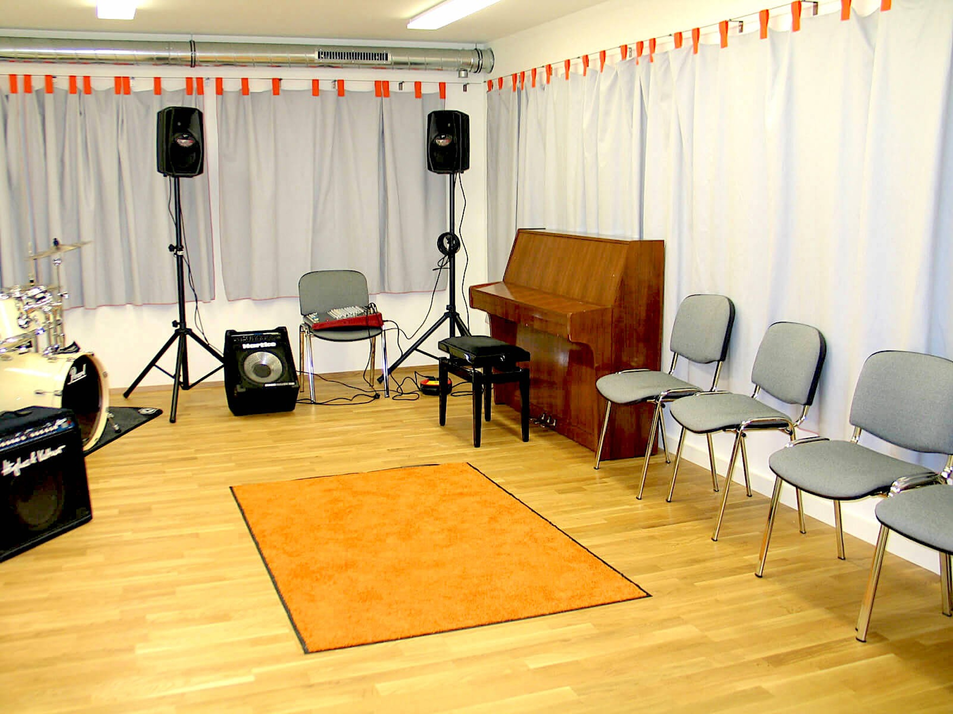 Studio 4