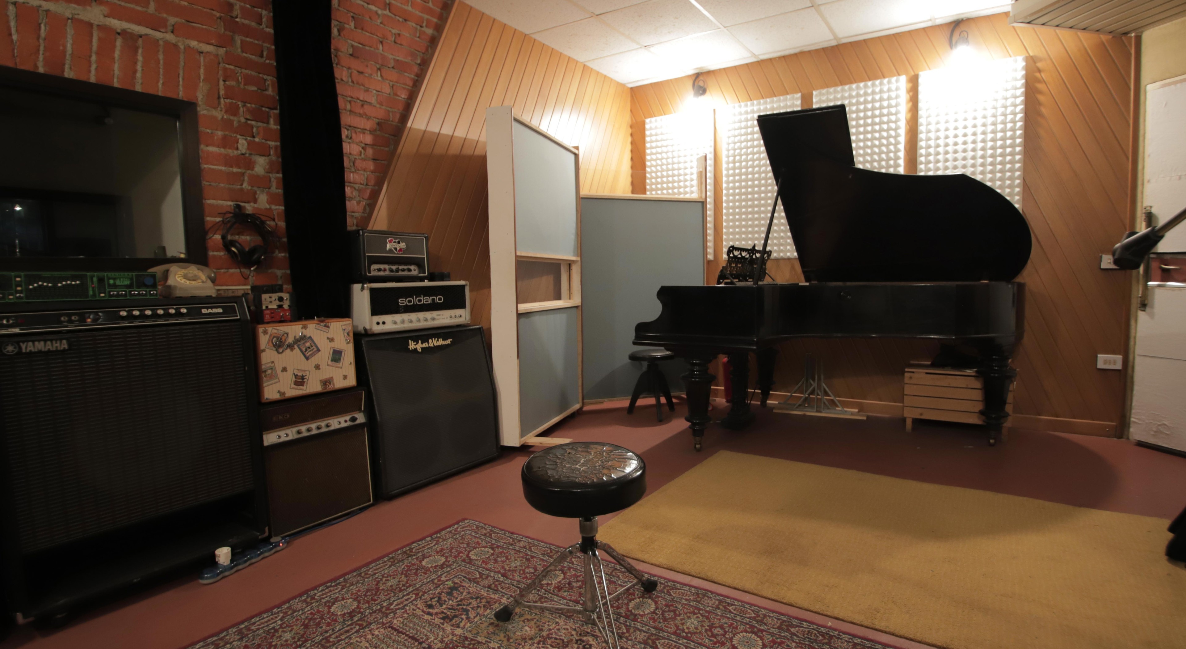Recording and rehearsal room — photo 2