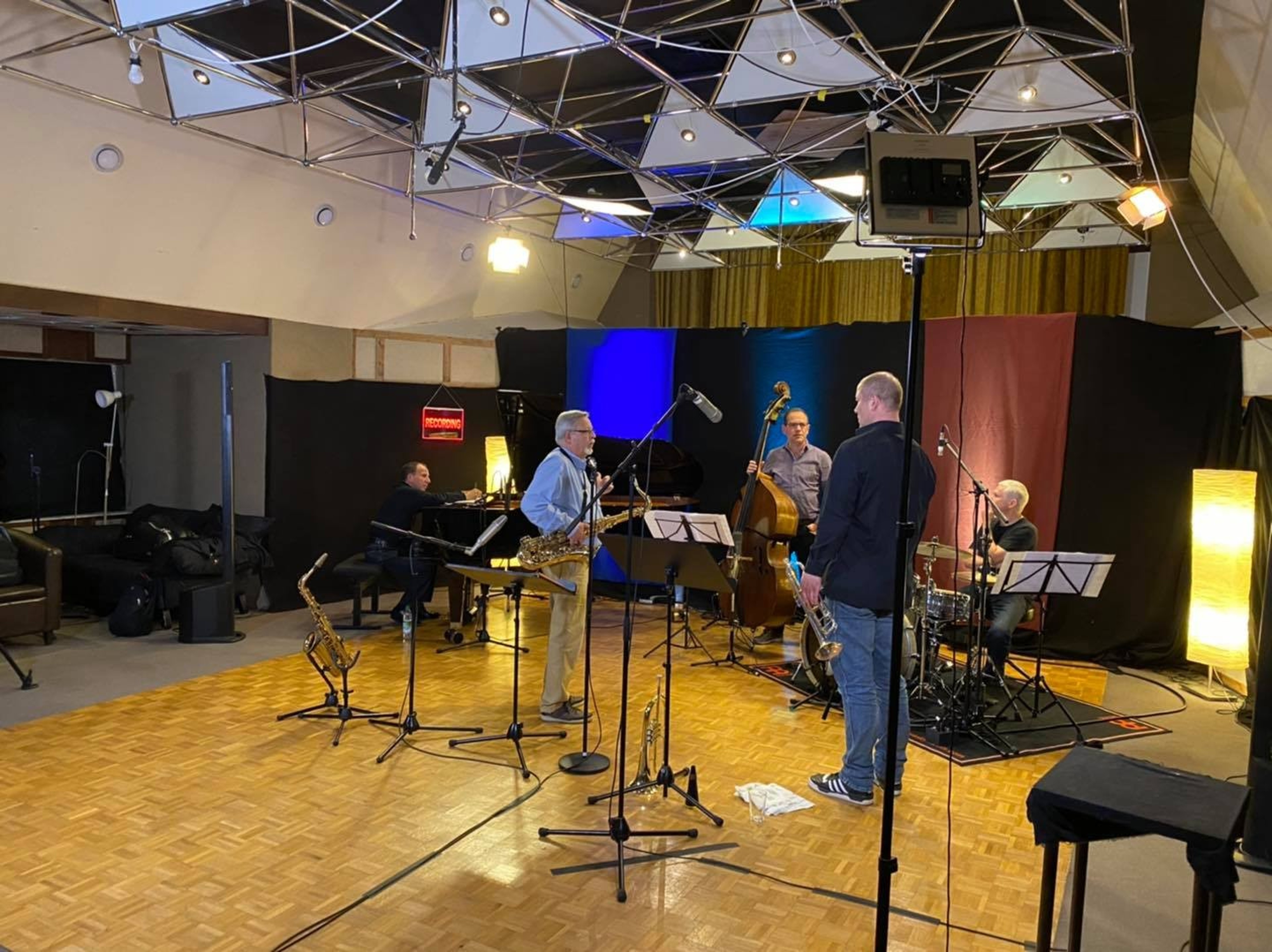 Modern Vintage Studio for live-audio- and video-production — 写真3