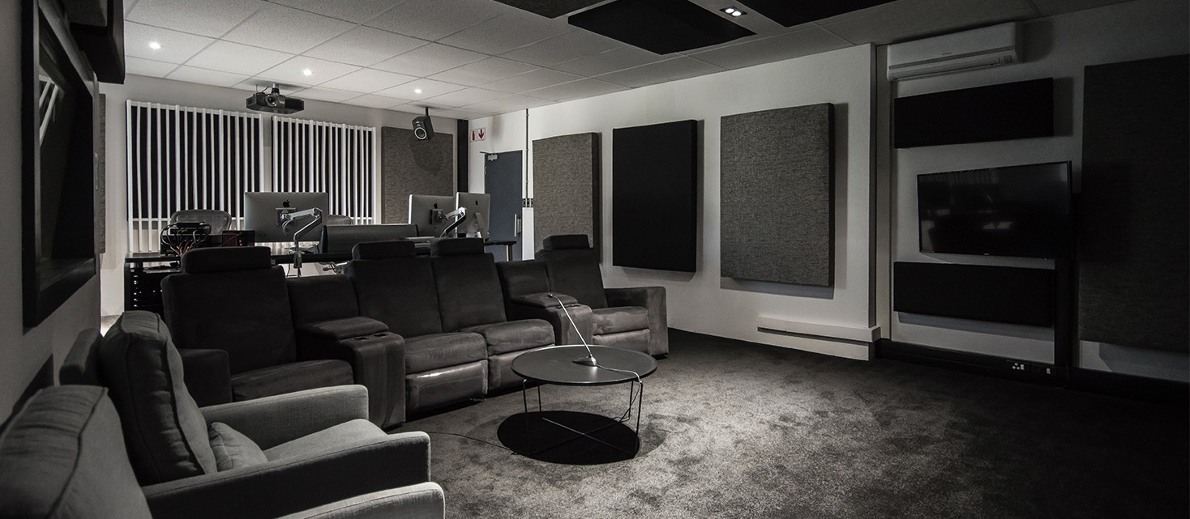 The Work Room Stage II — 写真3