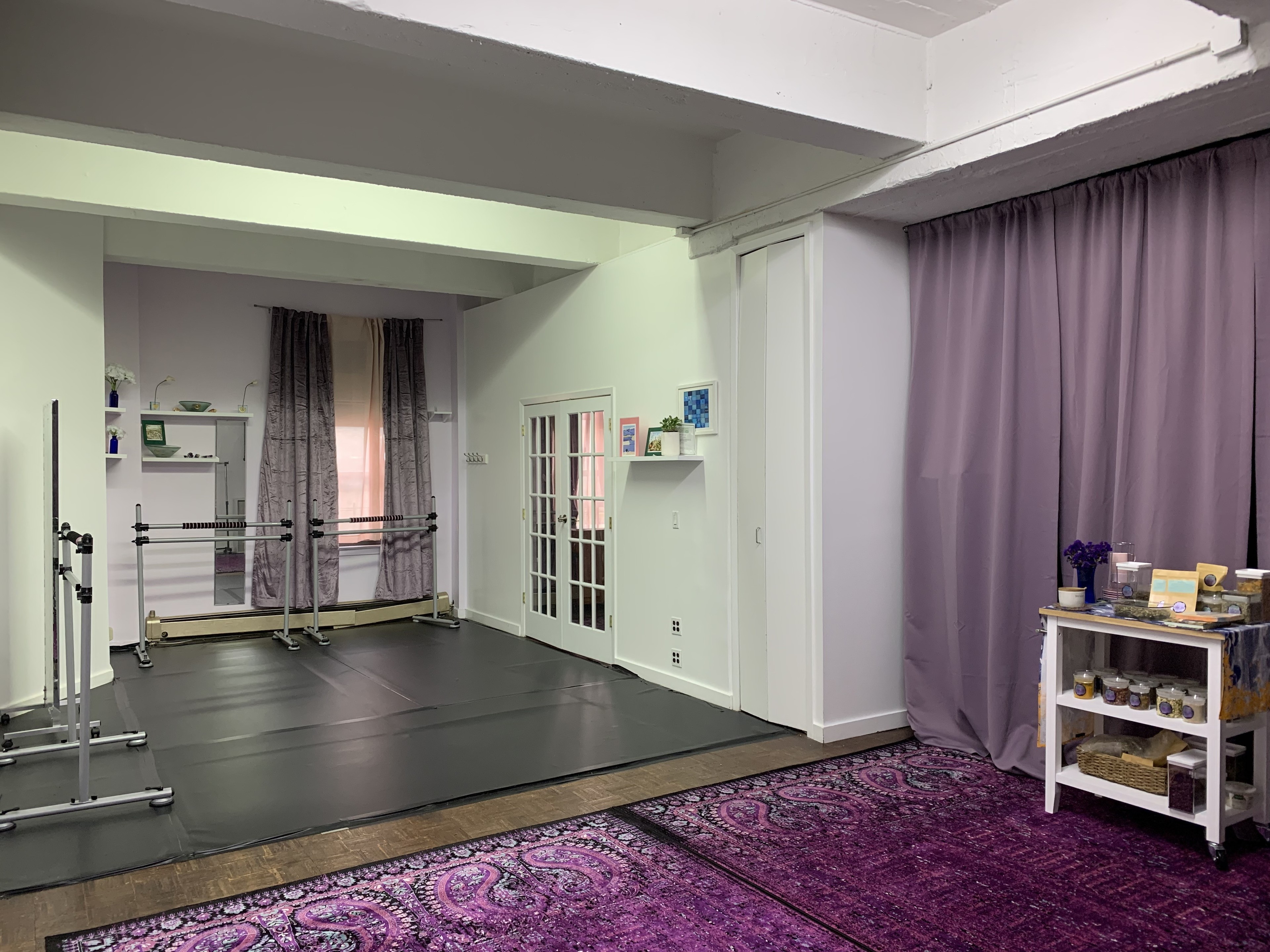 W 42nd Studio — photo 2