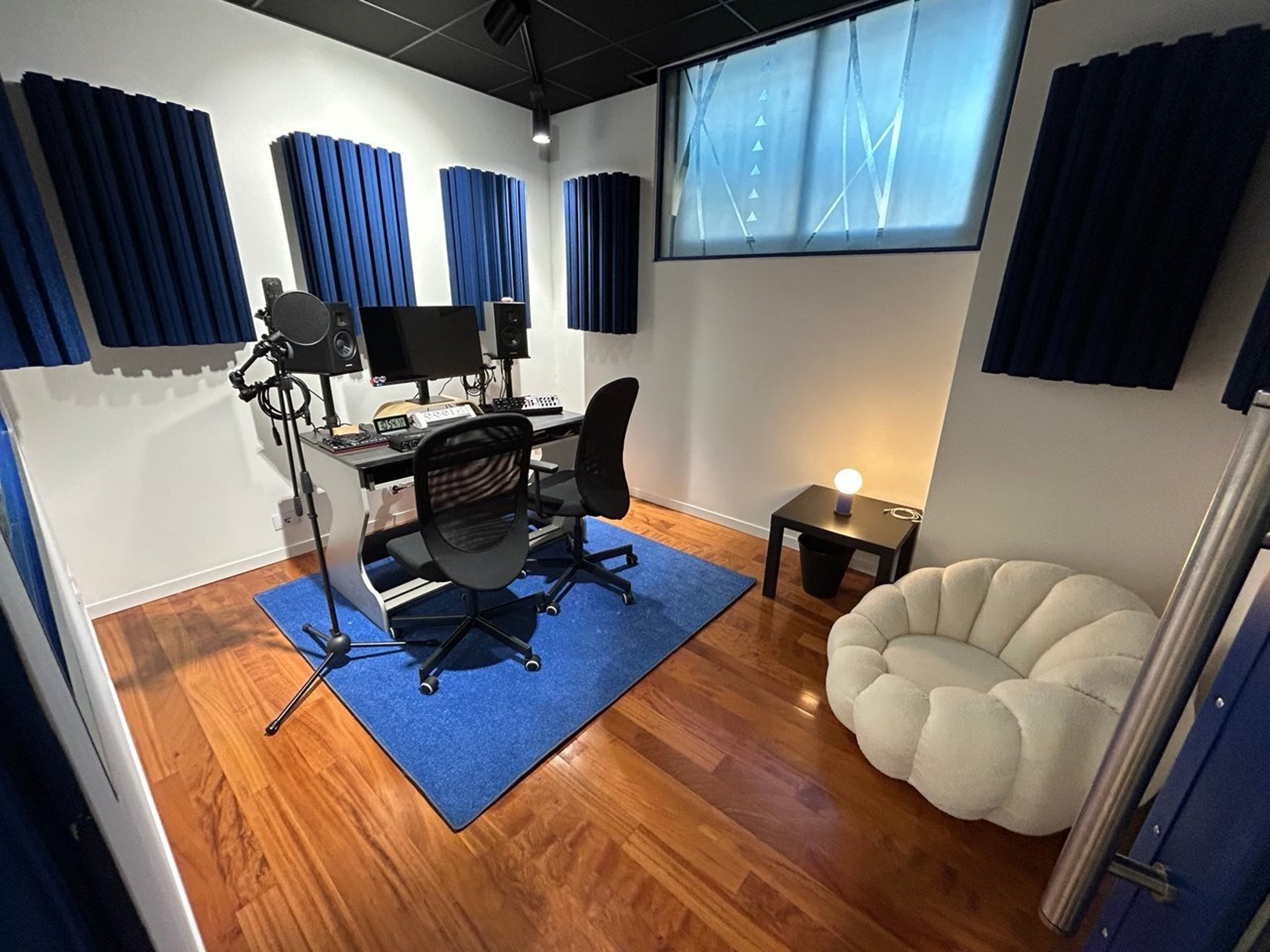 Recording Studio with three rooms in Milan, Italy. A perfect fit for producers, artists, production teams and bands. — photo 2