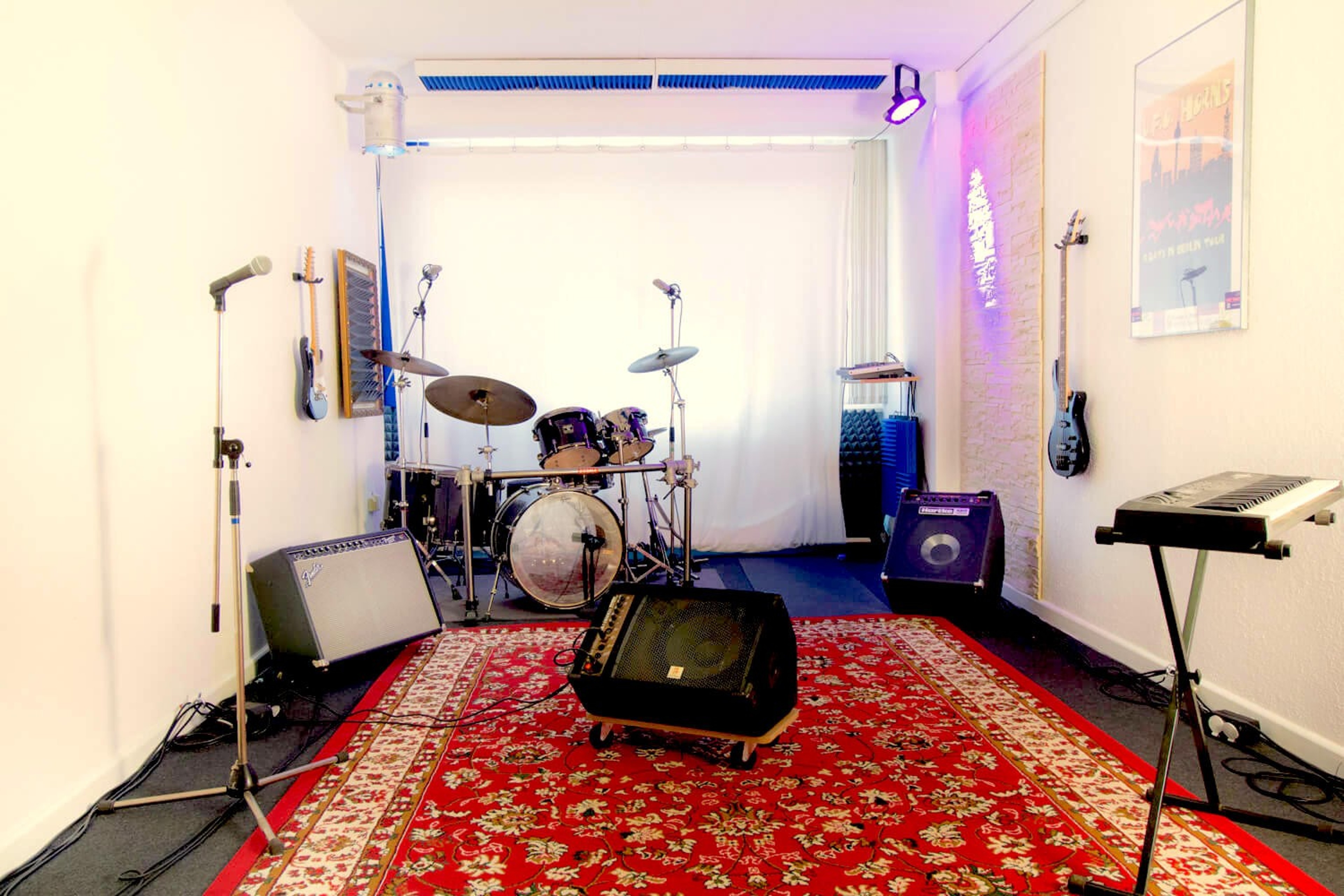 Music-room rehearsal space