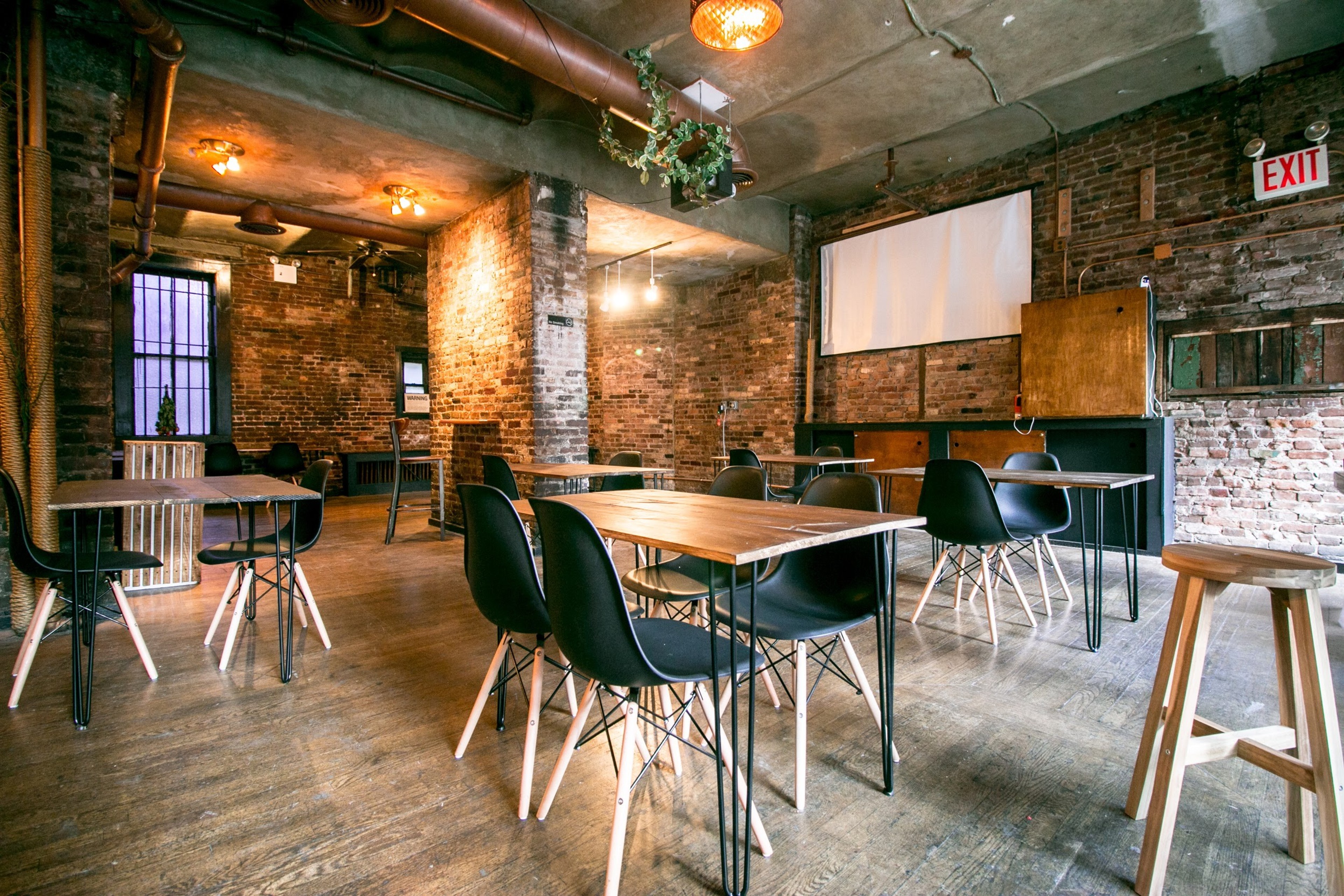 East Village Exposed Brick Versatile Event Space — 写真2