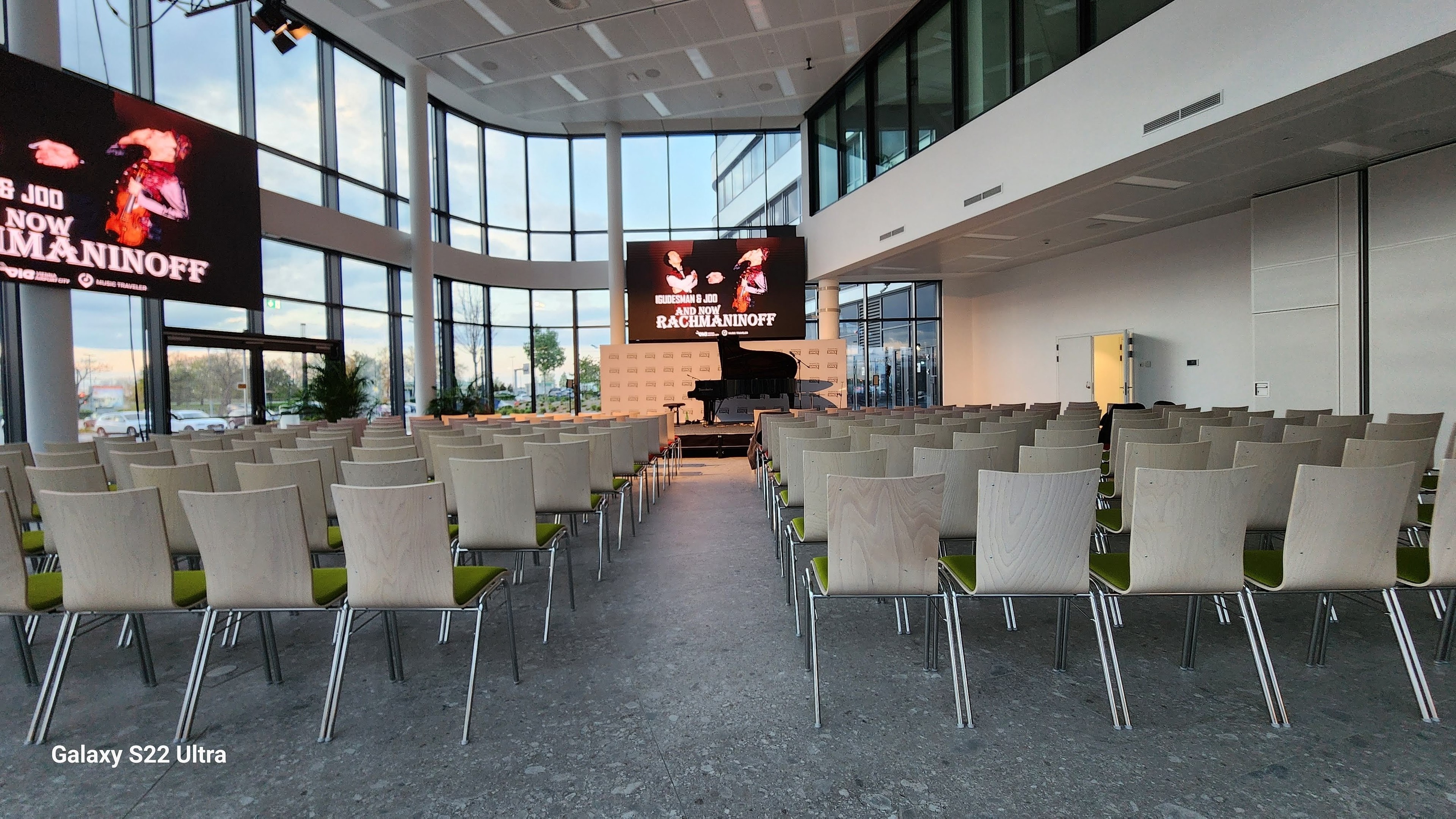 Concert Hall at Vienna International Airport — photo 3