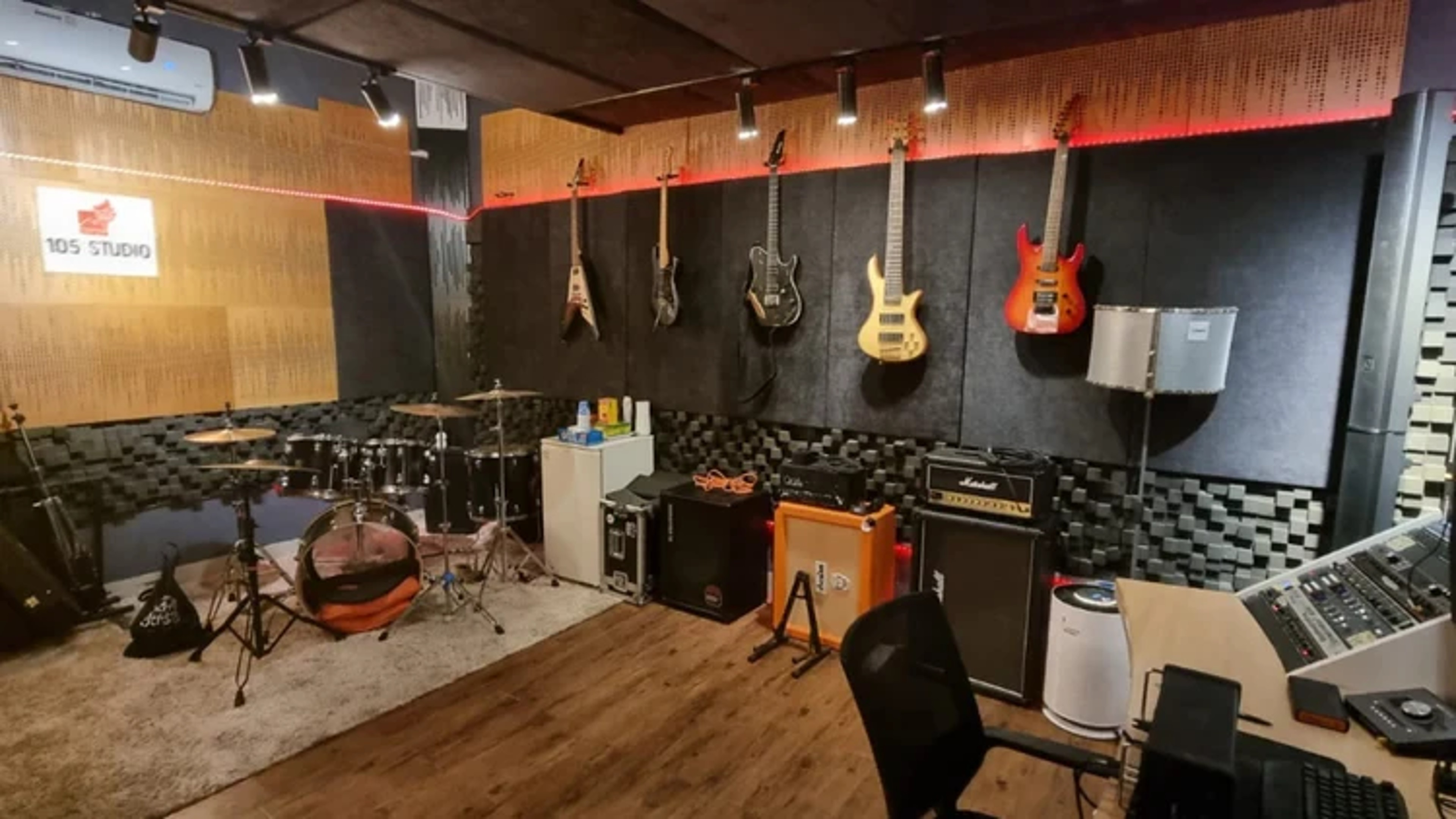 105 Studio — 写真2