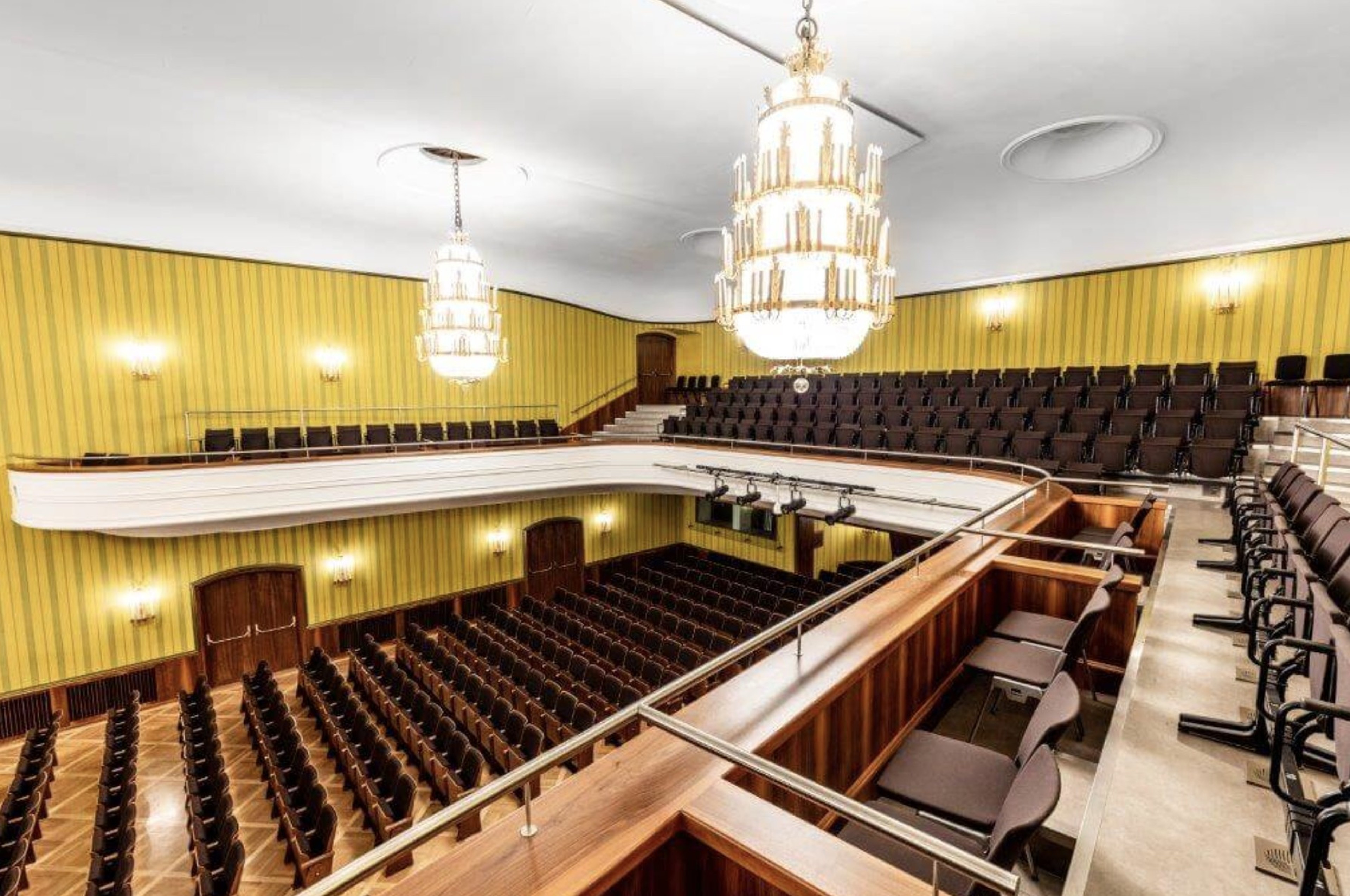Klagenfurt Great Hall — photo 2