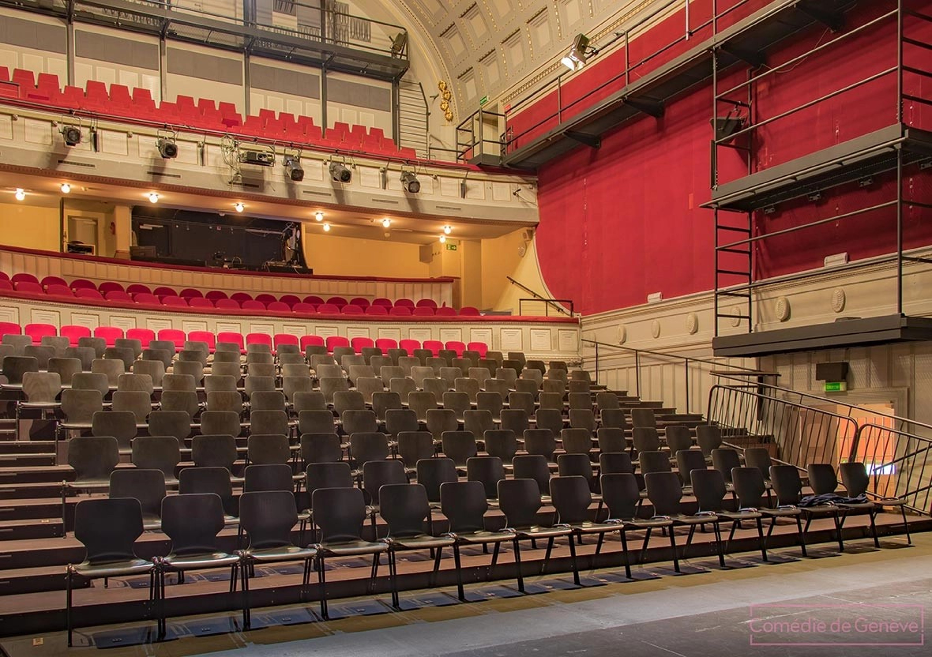 Comedie de La Gare - Broadway