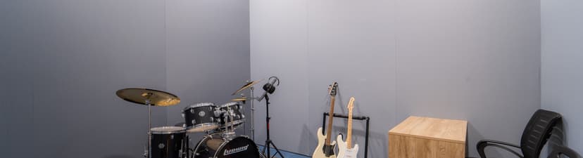 Fournotes Room C4