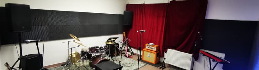 Rehearsal Studio + 3 Rooms for Events
