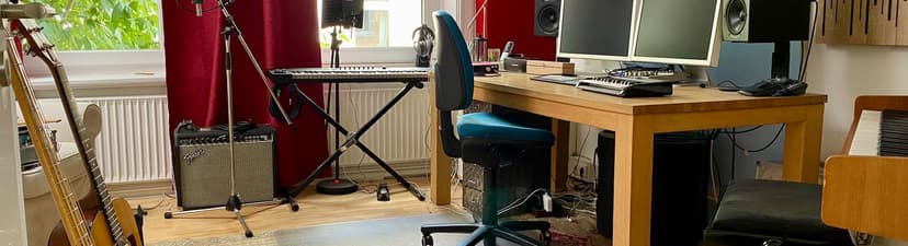 Songwriting in Hamburg's most beatiful Studio