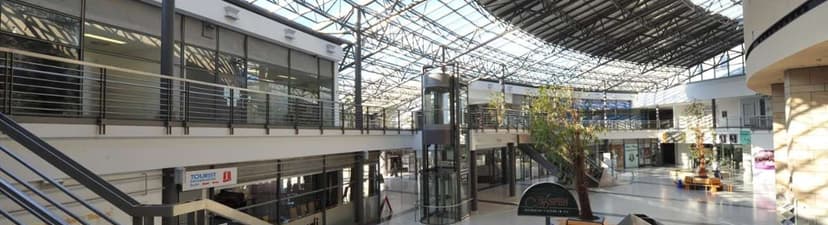 Atrium, In-door-out make music
