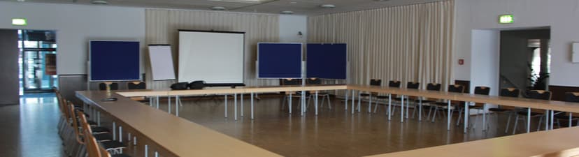 Multifunctional practice room - A
