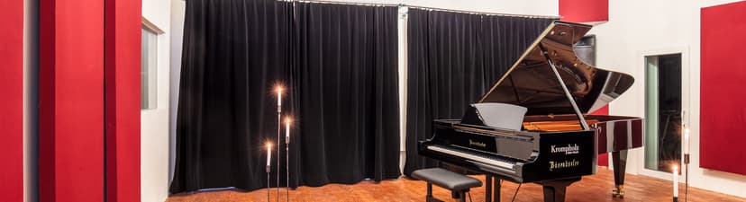 Aufnahme- und Proberaum mit Bösendorfer 230VC