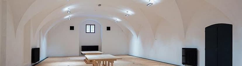 Vaulted Hall - Castle Hill