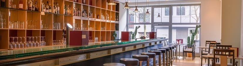 Henry's Bar